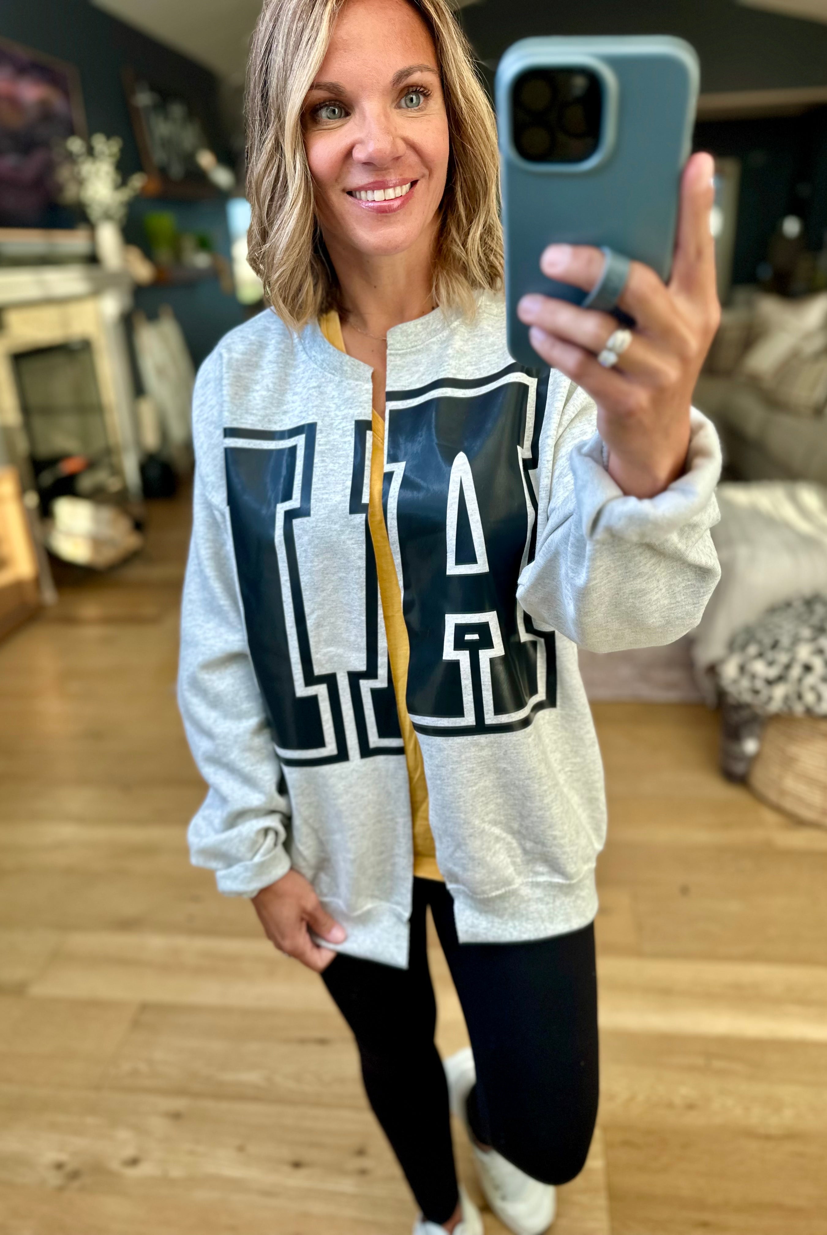 IA Crew Sweatshirt Cardi-Gildan-Anna Kaytes Boutique, Women's Fashion Boutique in Grinnell, Iowa