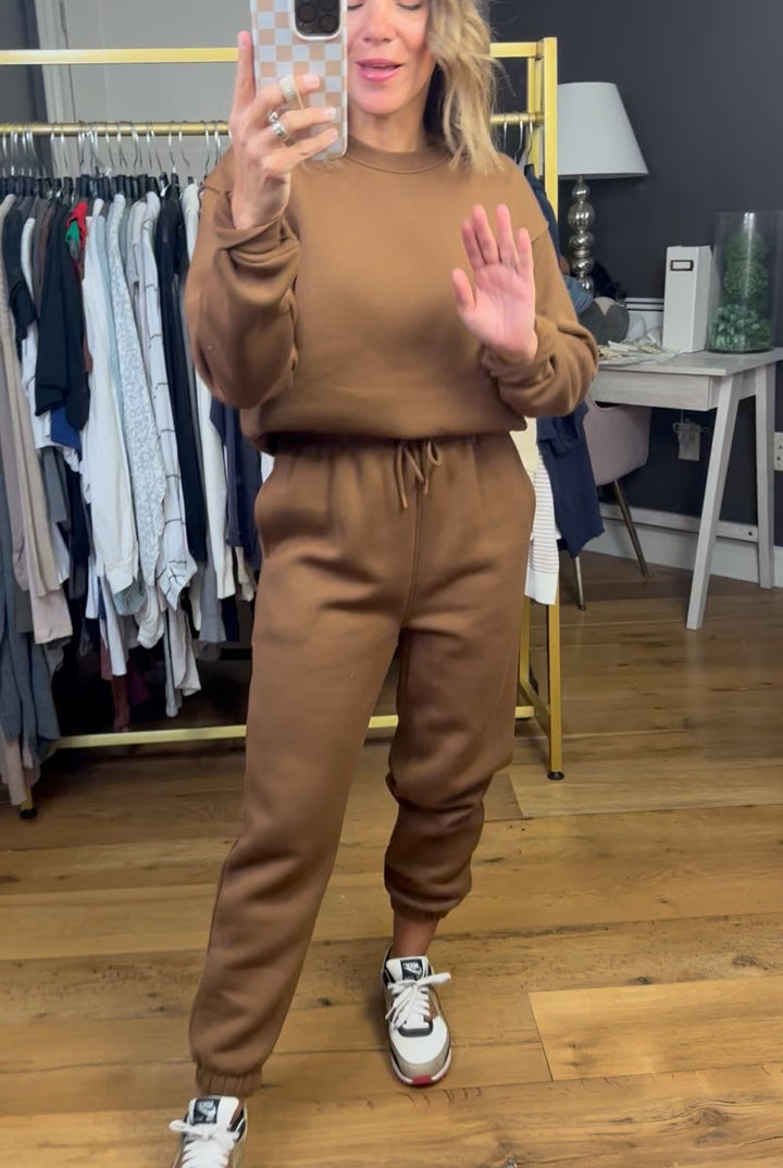 A Good Look Cropped Crew + Jogger Sweatpant Set - Cocoa Dust-Mono B-Anna Kaytes Boutique, Women's Fashion Boutique in Grinnell, Iowa