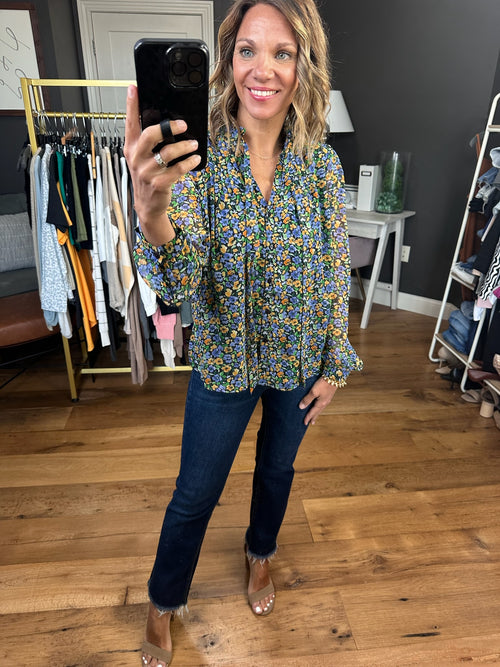 In the Spotlight Floral Top - Black Multi-Skies Are Blue-Anna Kaytes Boutique, Women's Fashion Boutique in Grinnell, Iowa