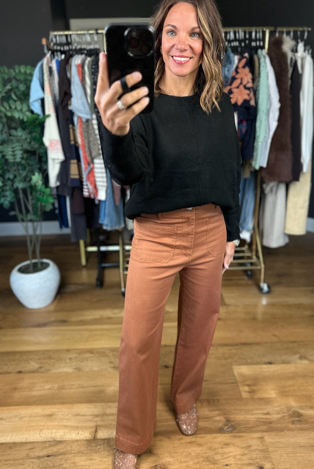 The Danielle Pocket Pant-Pants-She & Sky-Anna Kaytes Boutique, Women's Fashion Boutique in Grinnell, Iowa