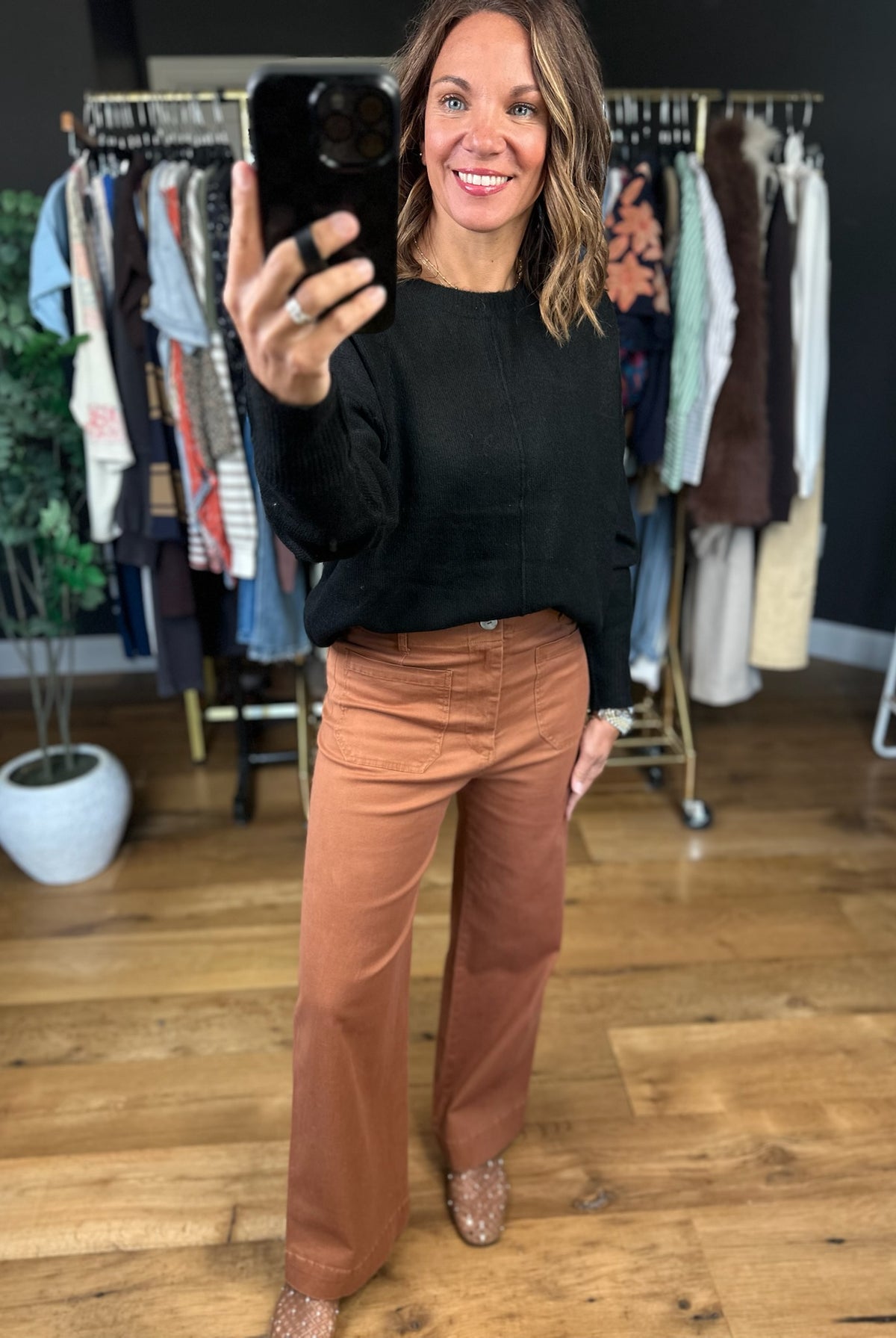 The Danielle Pocket Pant-Pants-She & Sky-Anna Kaytes Boutique, Women's Fashion Boutique in Grinnell, Iowa