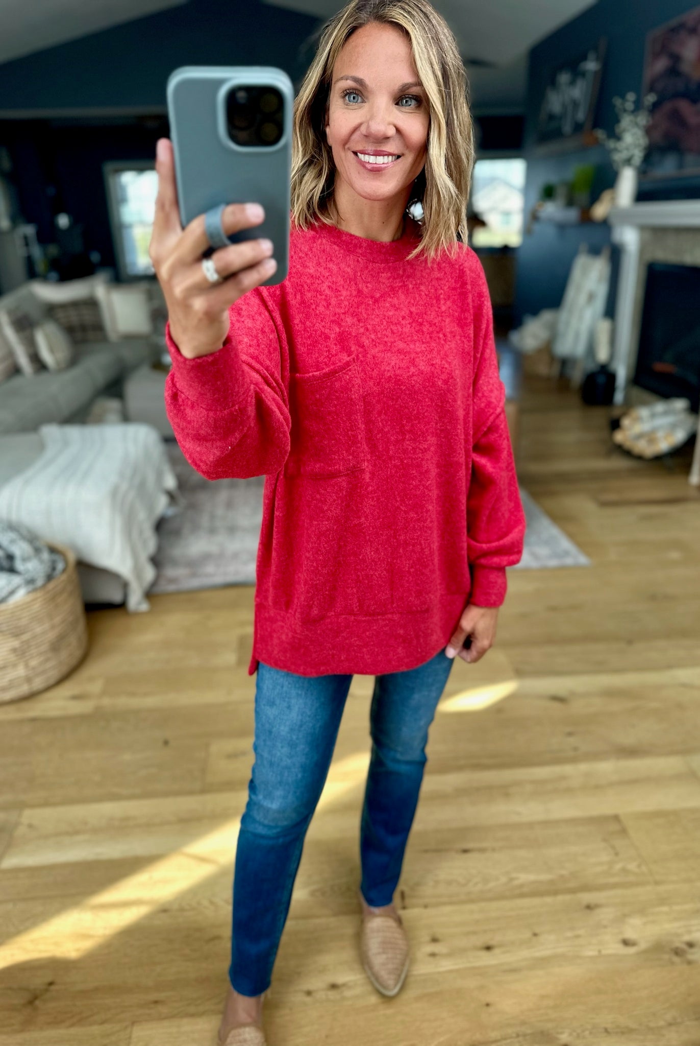 Home Stretch Hi-Low Pocket Top-Zenana-Anna Kaytes Boutique, Women's Fashion Boutique in Grinnell, Iowa