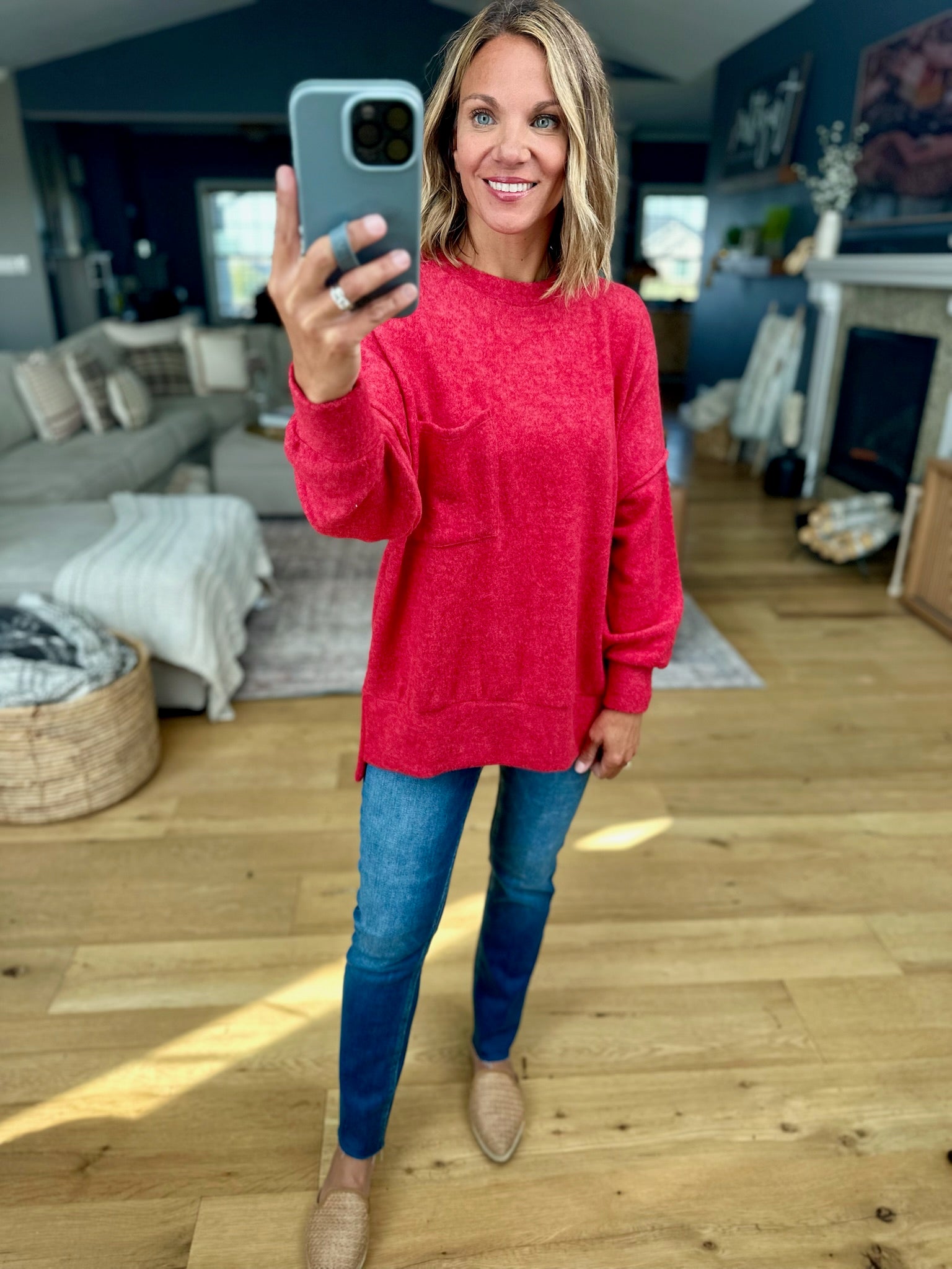 Home Stretch Hi-Low Pocket Top-Zenana-Anna Kaytes Boutique, Women's Fashion Boutique in Grinnell, Iowa