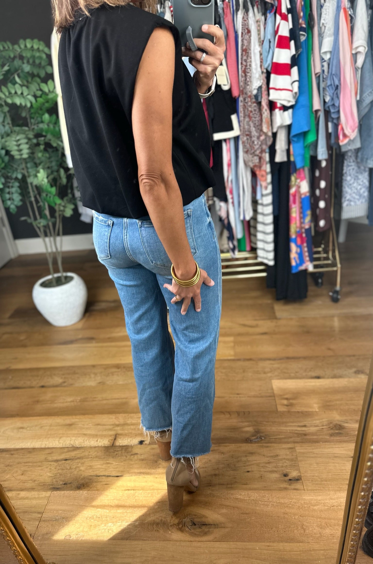 Aside From You Bubble-Hem Top-Short Sleeves-Entro-Anna Kaytes Boutique, Women's Fashion Boutique in Grinnell, Iowa
