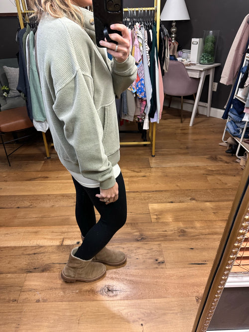 Productive Feeling Henley Pocket Pullover - Olive-Thread & Supply J1644CPKTS-Anna Kaytes Boutique, Women's Fashion Boutique in Grinnell, Iowa