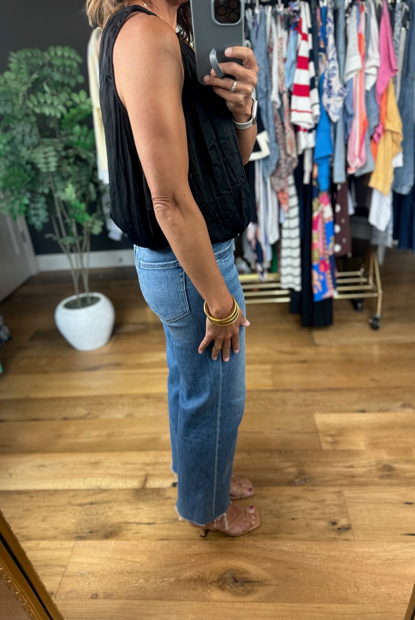 Stand My Ground Bubble-Hem Top-Sleeveless-ee:some-Anna Kaytes Boutique, Women's Fashion Boutique in Grinnell, Iowa