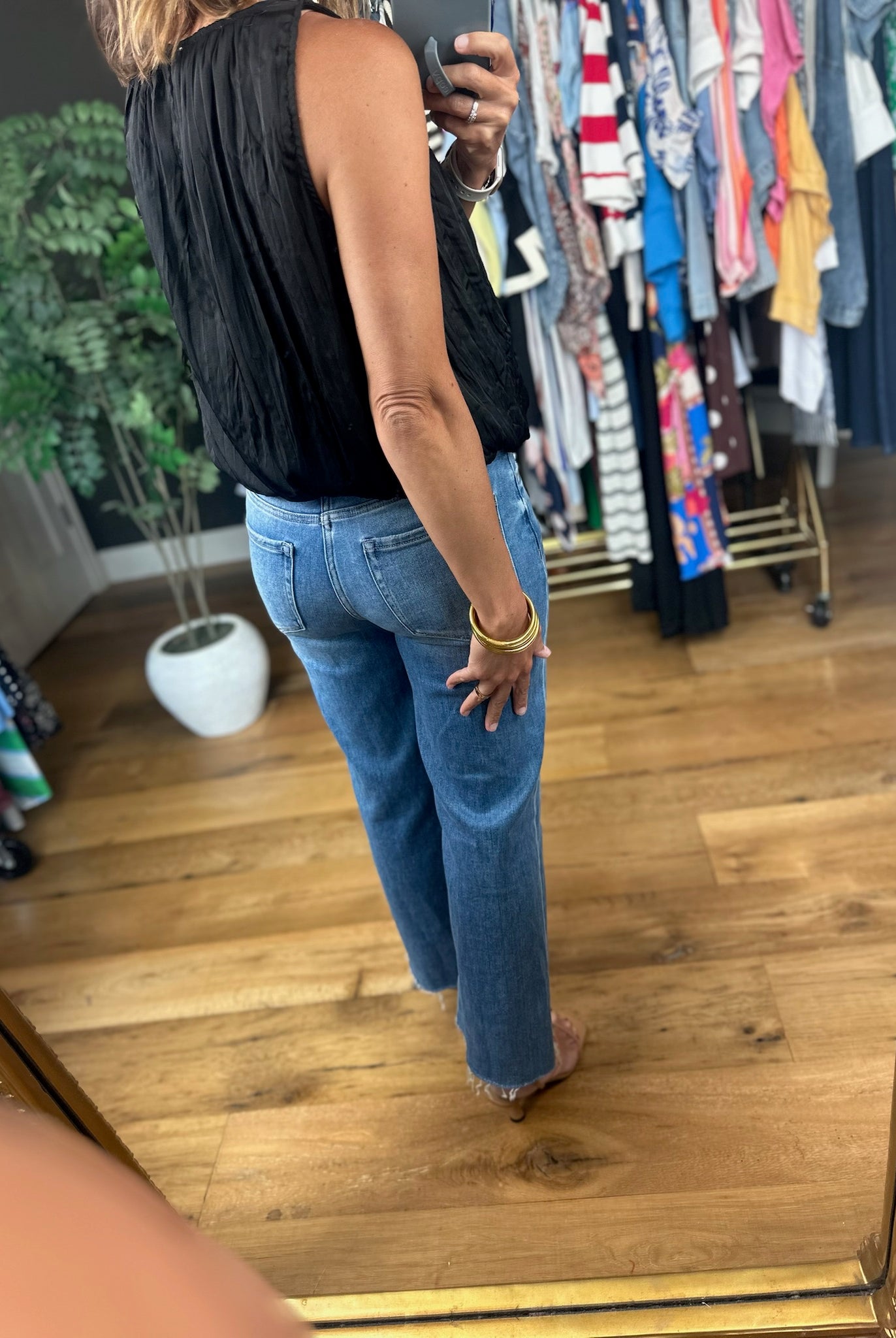 Stand My Ground Bubble-Hem Top-Sleeveless-ee:some-Anna Kaytes Boutique, Women's Fashion Boutique in Grinnell, Iowa