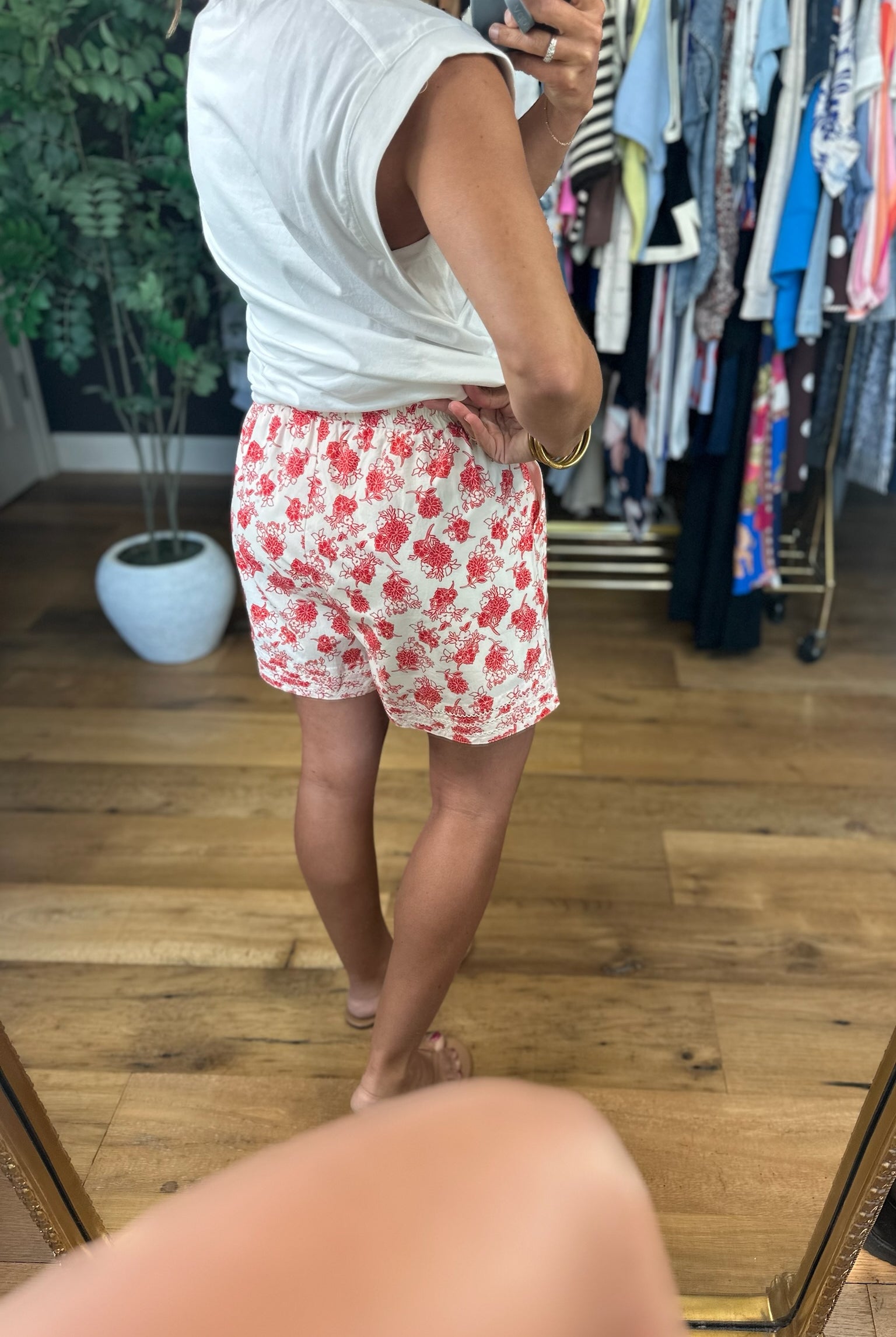 Set The Tone Floral Shorts-Shorts-Entro-Anna Kaytes Boutique, Women's Fashion Boutique in Grinnell, Iowa