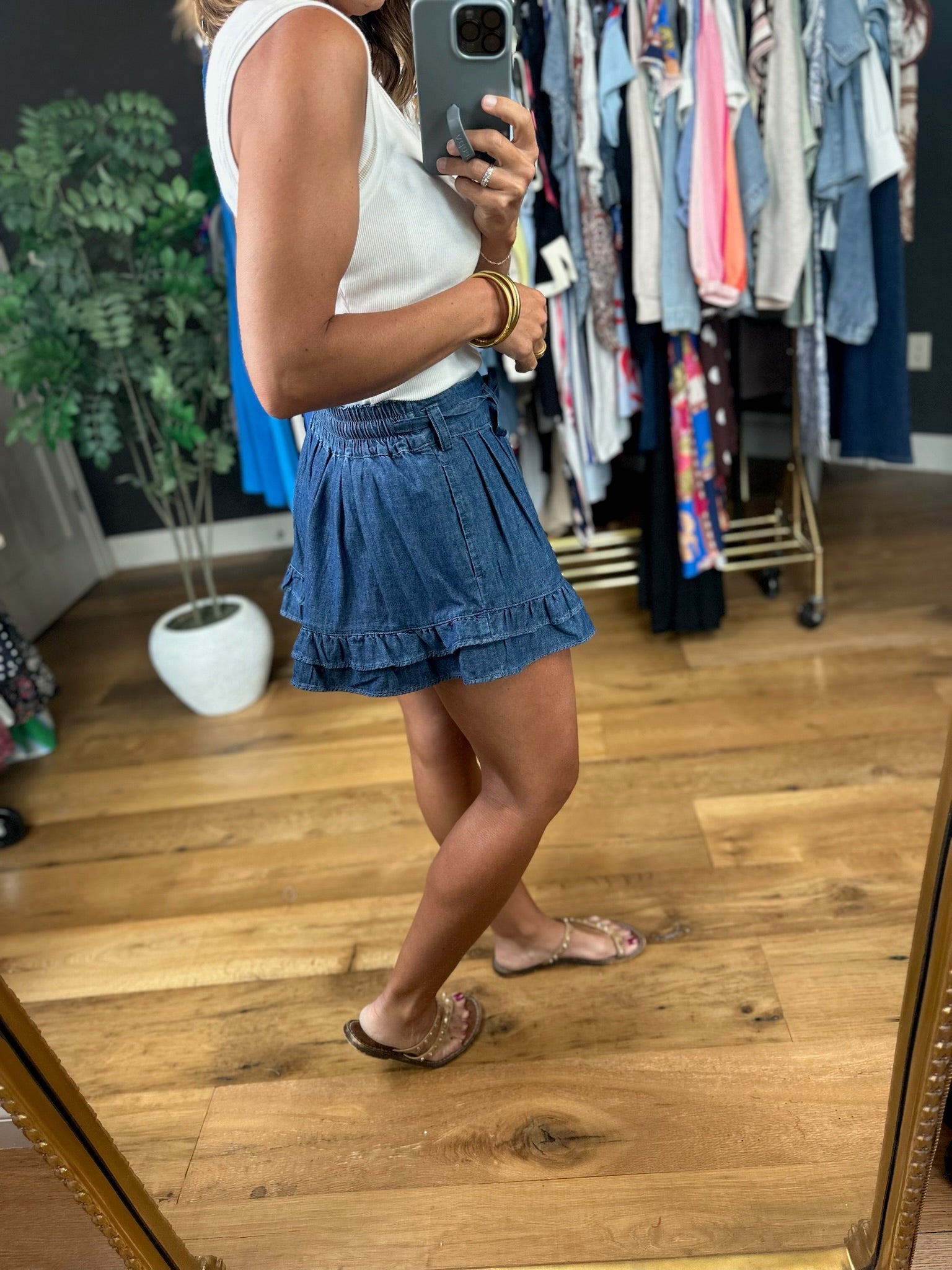 The Bristol Ruffle-Hem Shorts-Shorts-ee:some-Anna Kaytes Boutique, Women's Fashion Boutique in Grinnell, Iowa