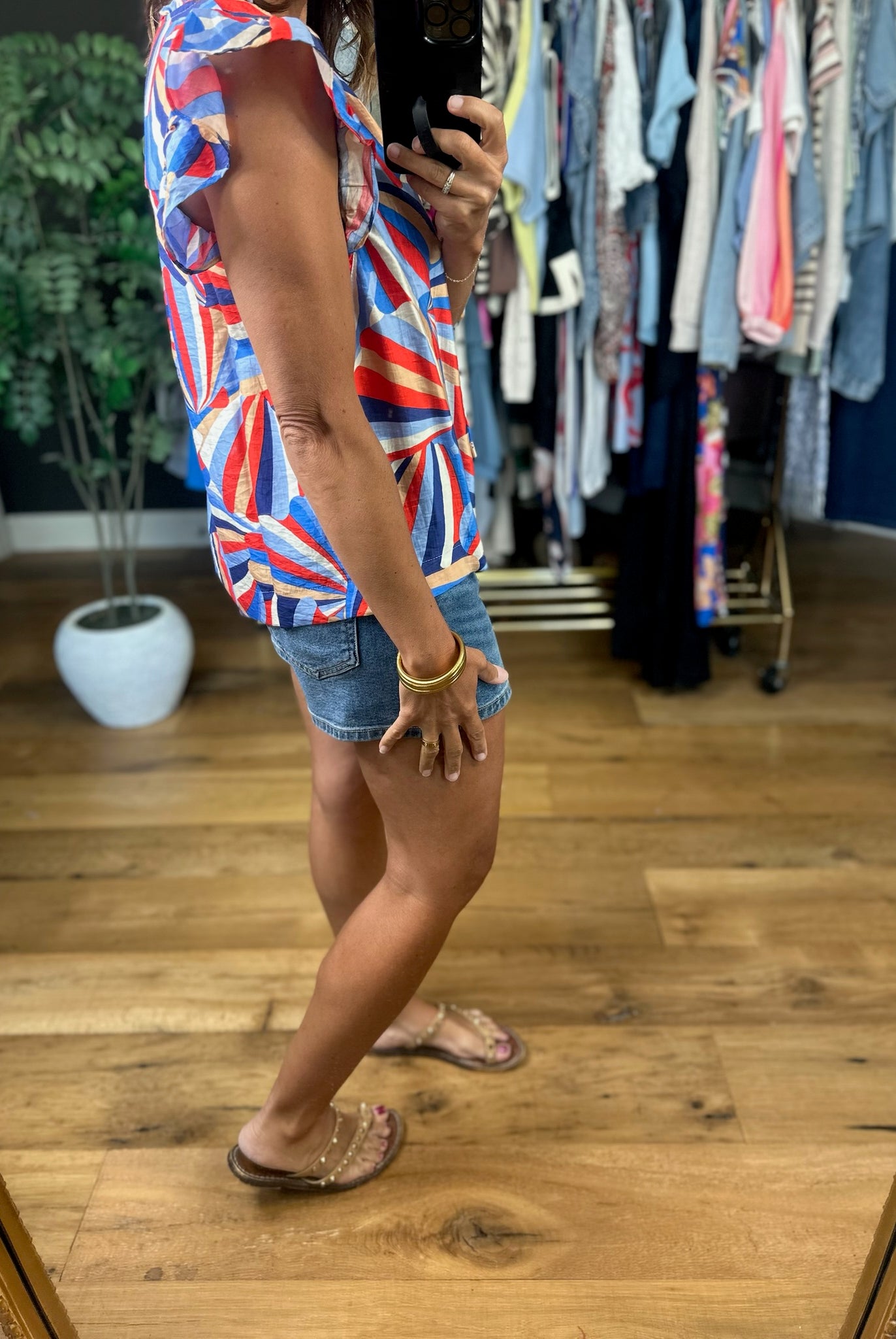 Can't Miss Abstract Print Top-Short Sleeves-Skies Are Blue-Anna Kaytes Boutique, Women's Fashion Boutique in Grinnell, Iowa