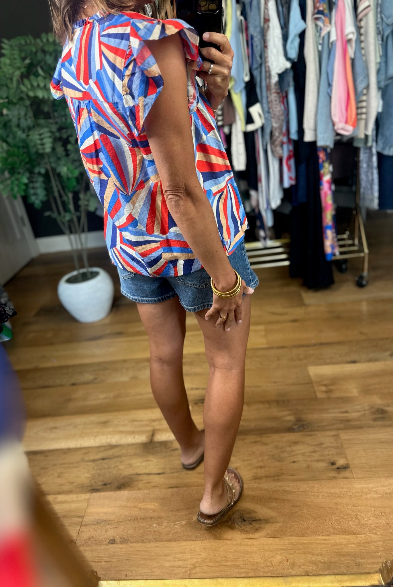 Can't Miss Abstract Print Top-Short Sleeves-Skies Are Blue-Anna Kaytes Boutique, Women's Fashion Boutique in Grinnell, Iowa