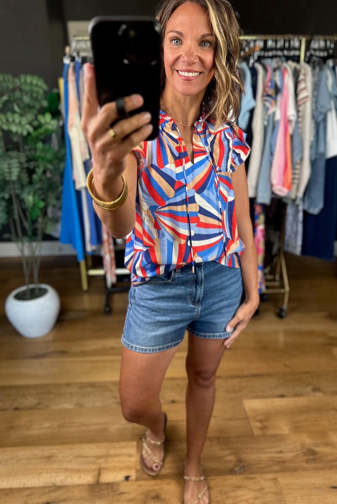 Can't Miss Abstract Print Top-Short Sleeves-Skies Are Blue-Anna Kaytes Boutique, Women's Fashion Boutique in Grinnell, Iowa