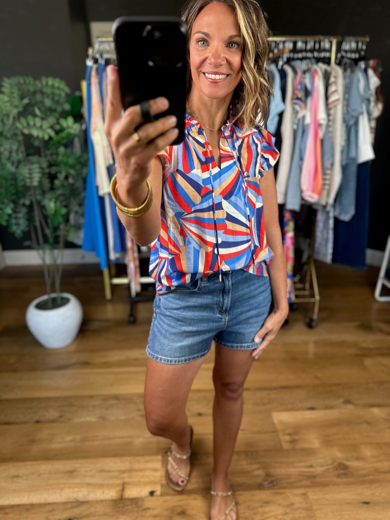 Can't Miss Abstract Print Top-Short Sleeves-Skies Are Blue-Anna Kaytes Boutique, Women's Fashion Boutique in Grinnell, Iowa