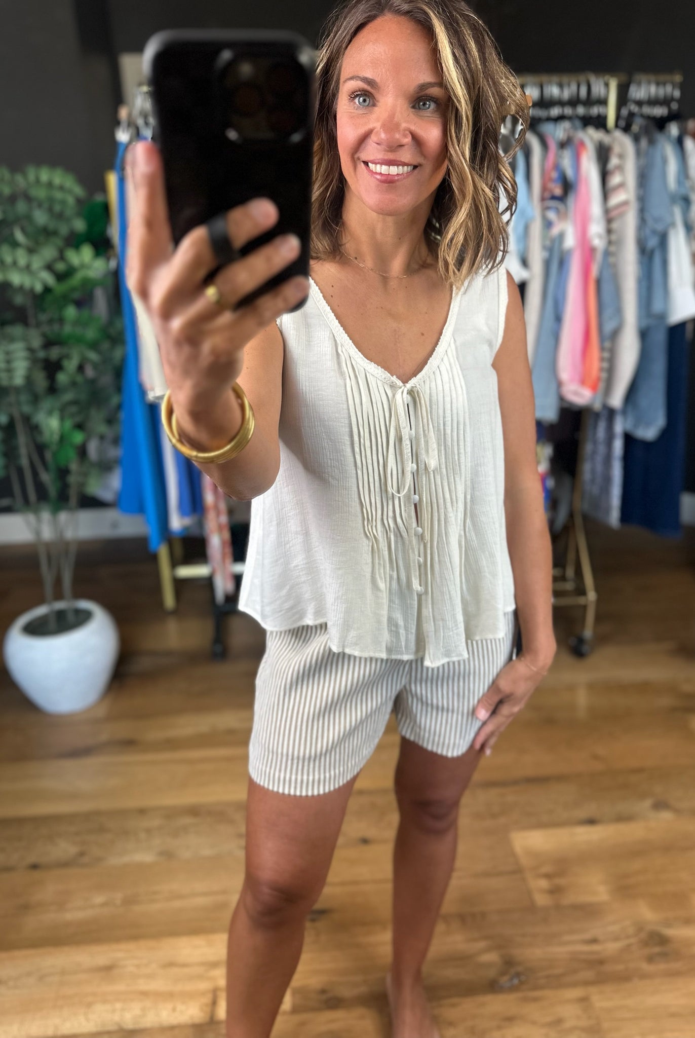 Sweet & Simple Linen Top-Sleeveless-Blu Pepper-Anna Kaytes Boutique, Women's Fashion Boutique in Grinnell, Iowa