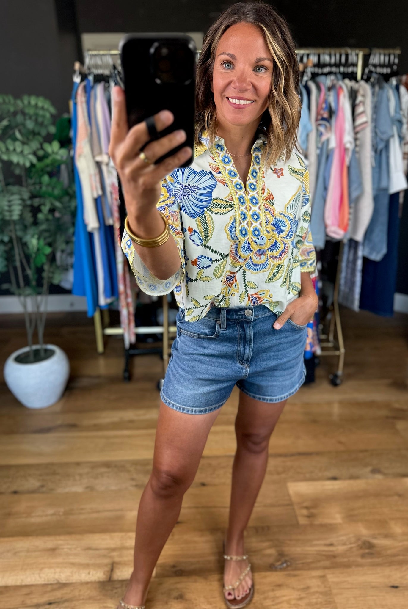 Sunshine Escape Top-Short Sleeves-Entro-Anna Kaytes Boutique, Women's Fashion Boutique in Grinnell, Iowa