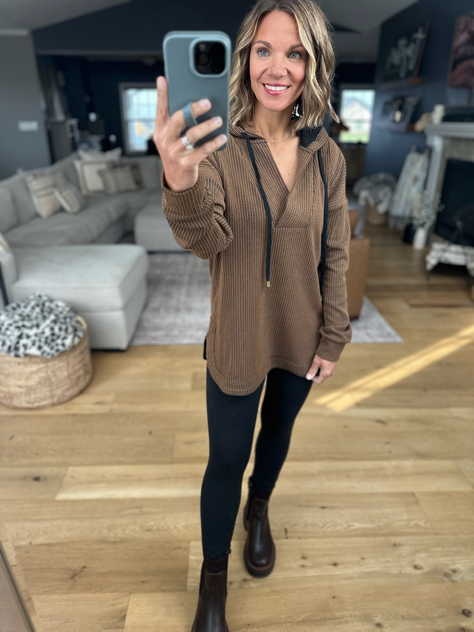 The Right Time Ribbed Hoodie-sweater-Doe & Rae-Anna Kaytes Boutique, Women's Fashion Boutique in Grinnell, Iowa