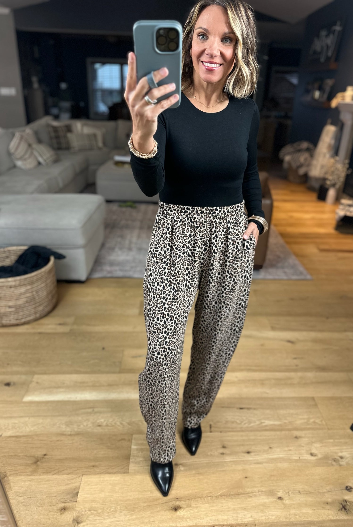 The Landyn Barrel Pant-Pants-Les Amis-Anna Kaytes Boutique, Women's Fashion Boutique in Grinnell, Iowa