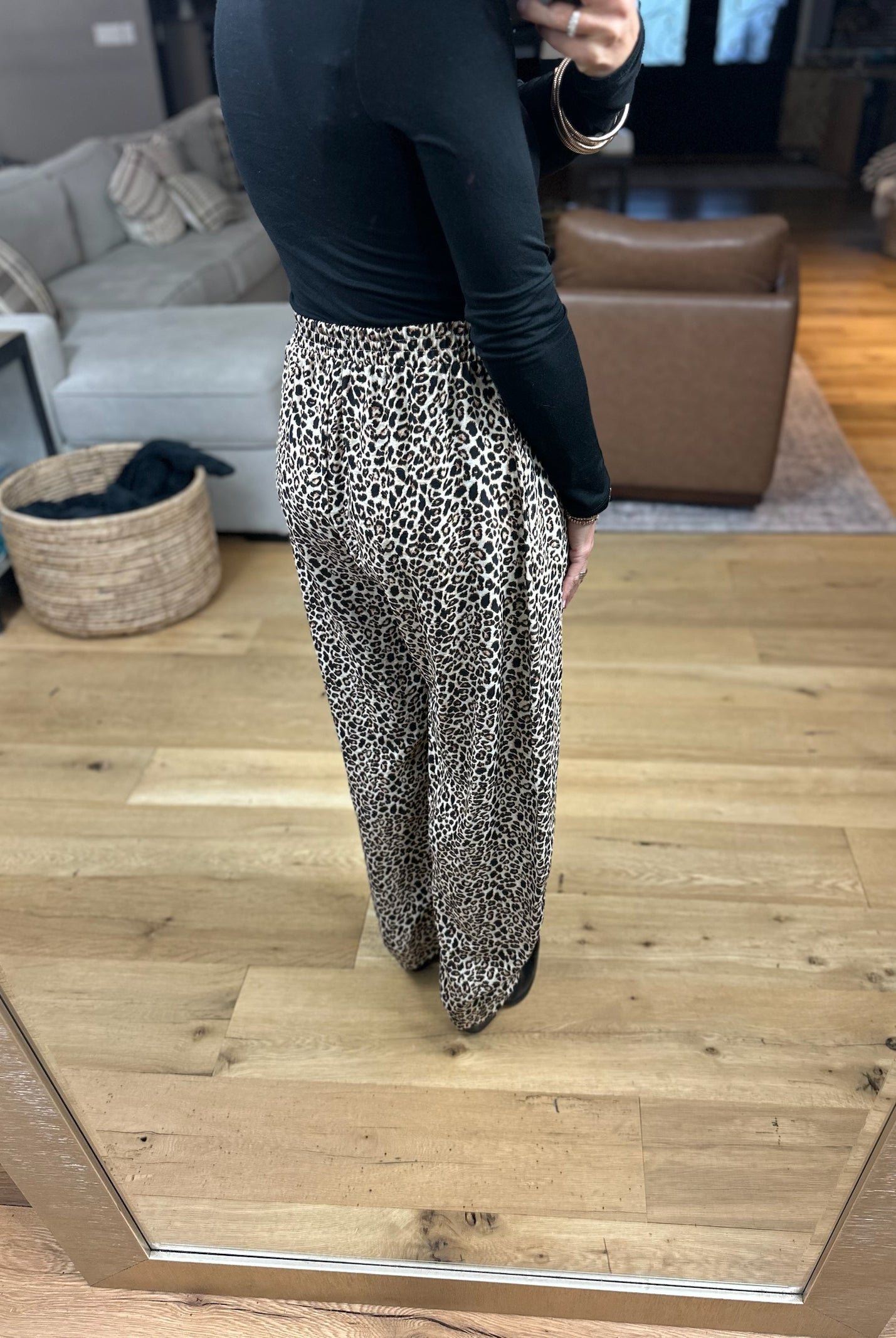 The Landyn Barrel Pant-Pants-Les Amis-Anna Kaytes Boutique, Women's Fashion Boutique in Grinnell, Iowa