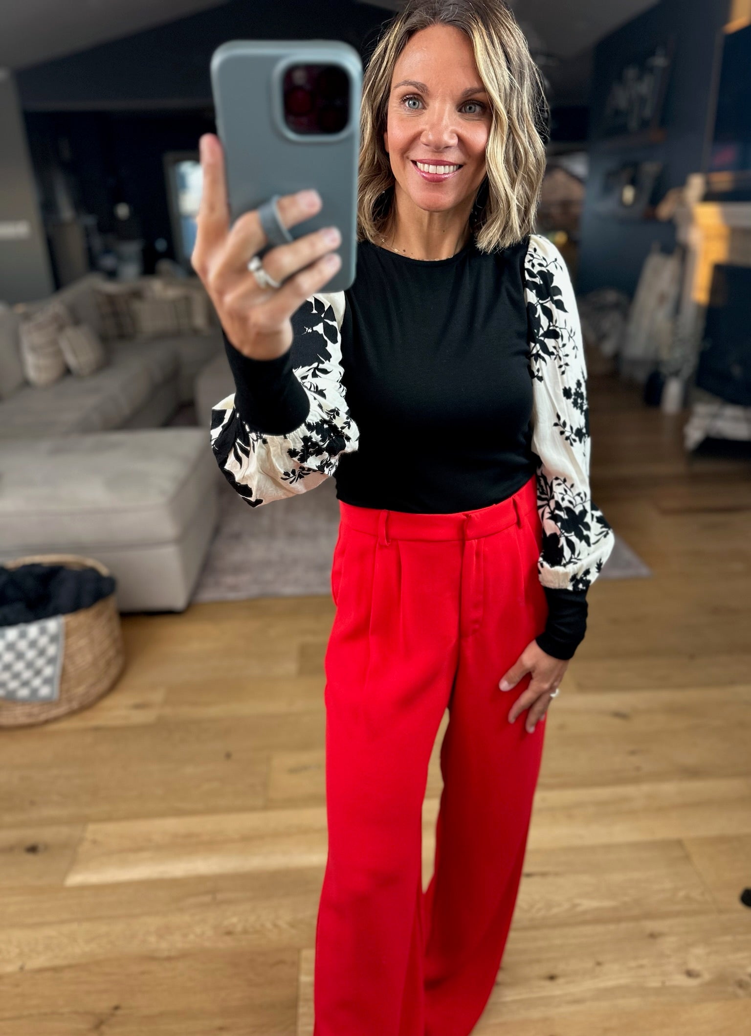 Out For The Night Floral-Sleeve Top-Top-Doe & Rae-Anna Kaytes Boutique, Women's Fashion Boutique in Grinnell, Iowa