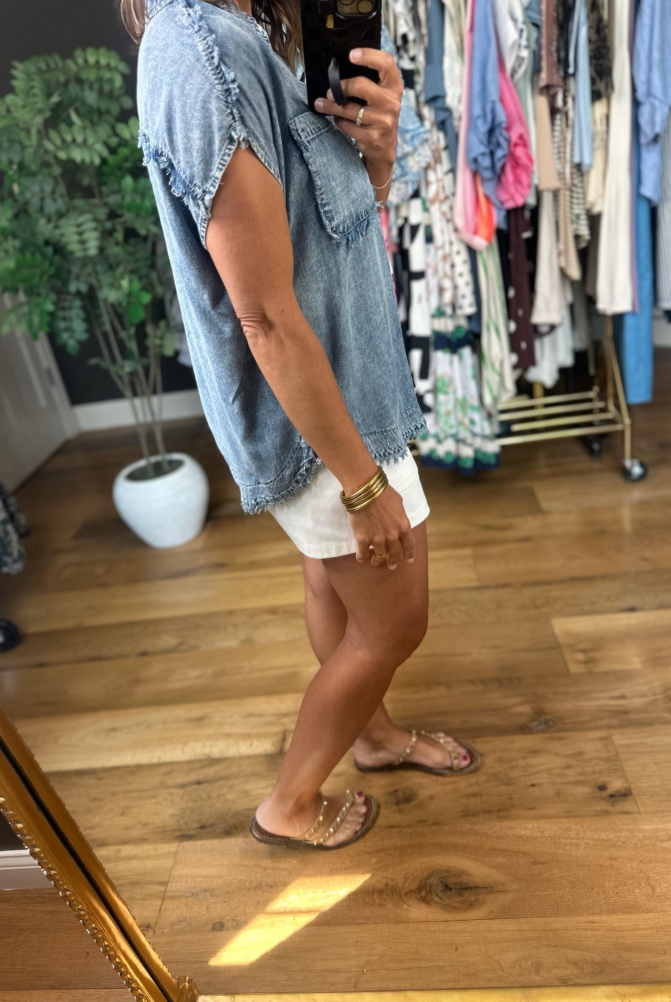 Real Me Frayed Hem Top-Short Sleeves-Doe & Rae-Anna Kaytes Boutique, Women's Fashion Boutique in Grinnell, Iowa