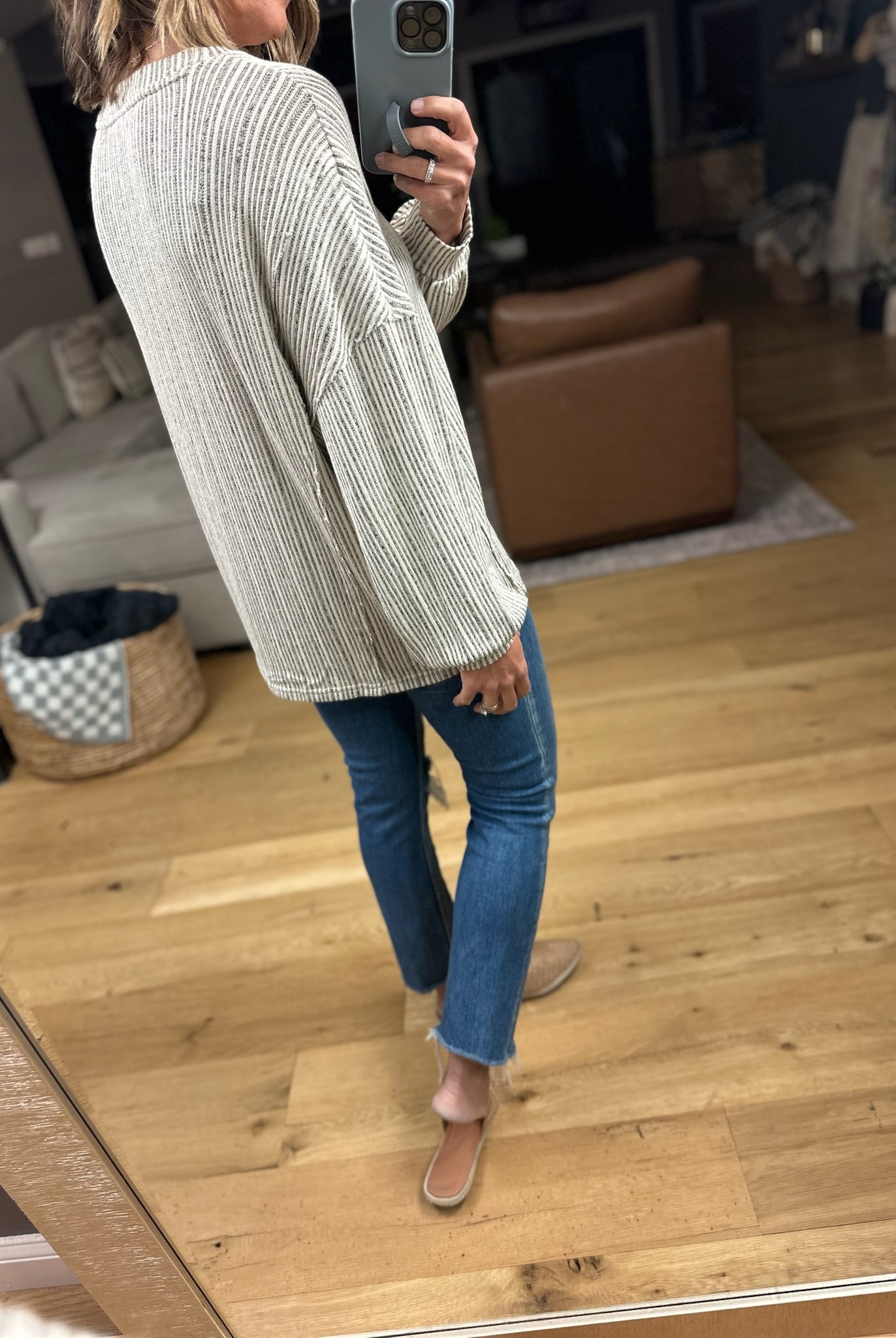 Moments In Time Ribbed Long Sleeve Top-Blu Pepper-Anna Kaytes Boutique, Women's Fashion Boutique in Grinnell, Iowa