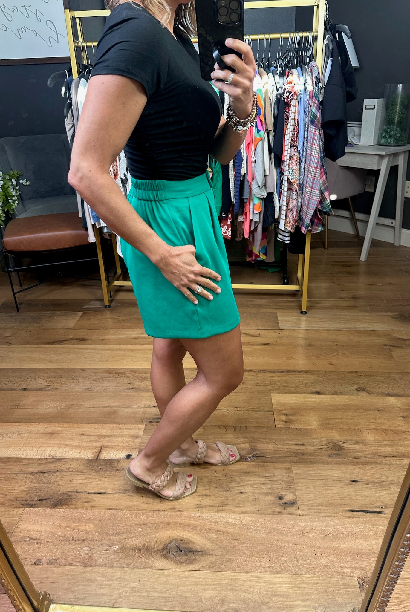 Live Out Loud Shorts - Kelly Green-Shorts-Skies Are Blue-Anna Kaytes Boutique, Women's Fashion Boutique in Grinnell, Iowa