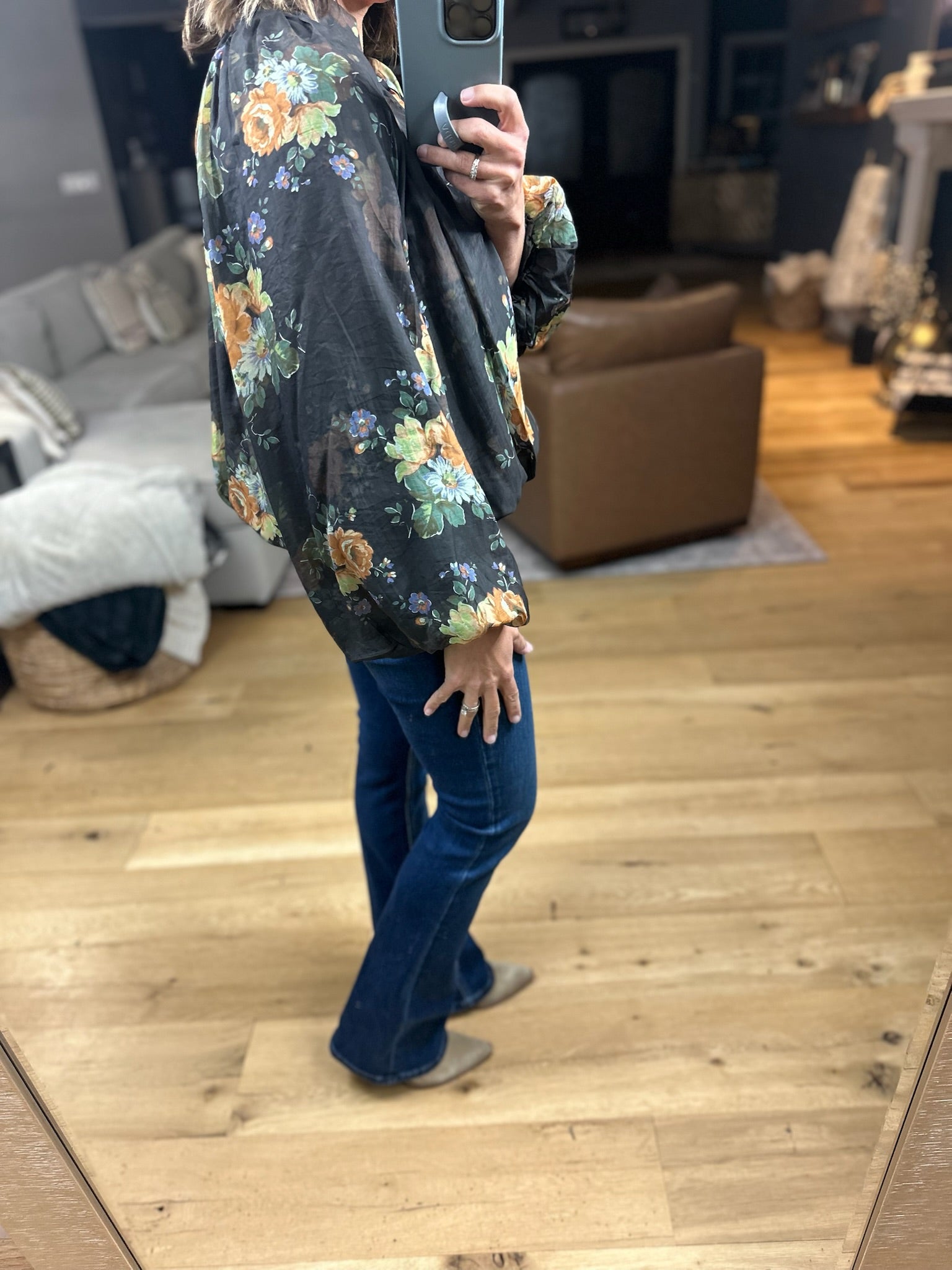Out Of The Ordinary Floral Top-Long Sleeves-Entro-Anna Kaytes Boutique, Women's Fashion Boutique in Grinnell, Iowa