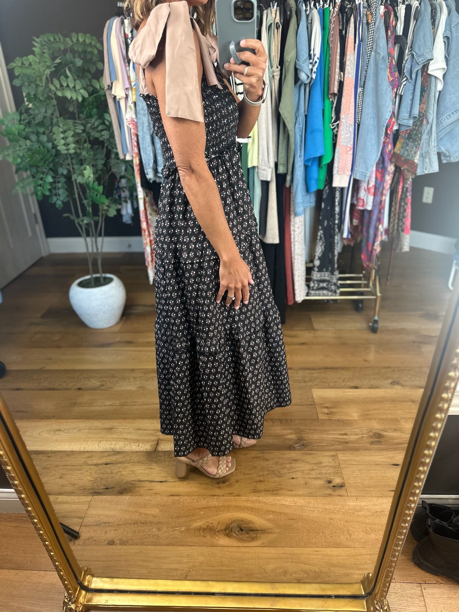 Free & Easy Tiered Dress-Dresses-Entro-Anna Kaytes Boutique, Women's Fashion Boutique in Grinnell, Iowa