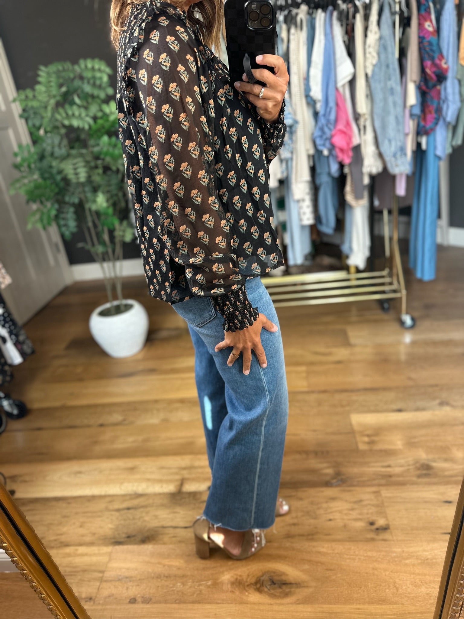 Kept In Line Floral Top-Long Sleeves-ee:some-Anna Kaytes Boutique, Women's Fashion Boutique in Grinnell, Iowa