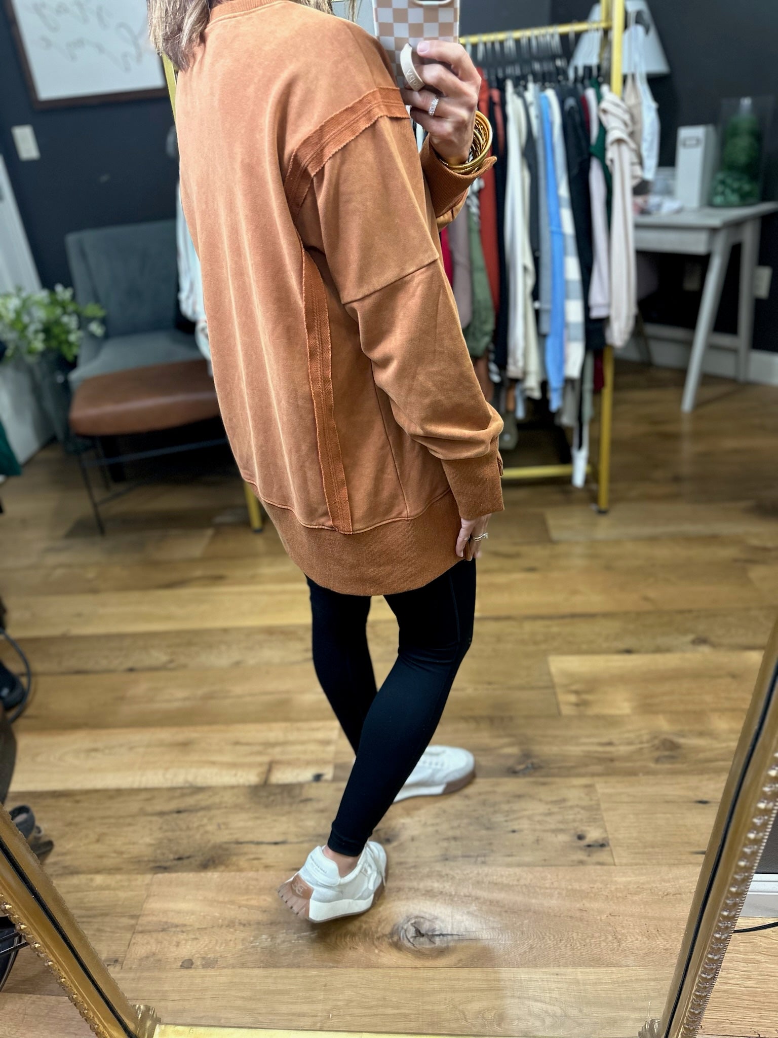Out For The Day Split Hem Crewneck-Jodifl-Anna Kaytes Boutique, Women's Fashion Boutique in Grinnell, Iowa