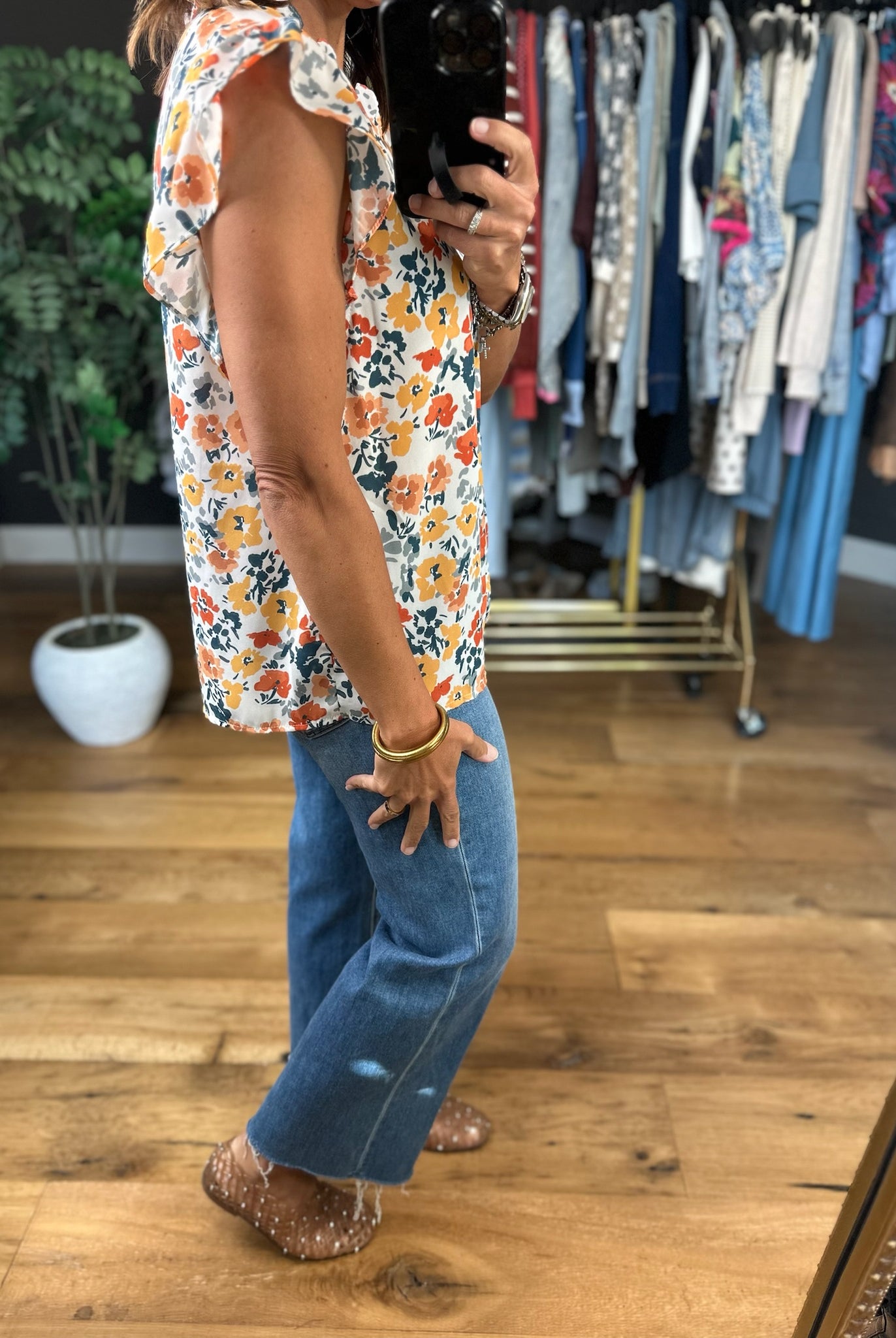 Worth It All Floral Top-Short Sleeves-voy-Anna Kaytes Boutique, Women's Fashion Boutique in Grinnell, Iowa