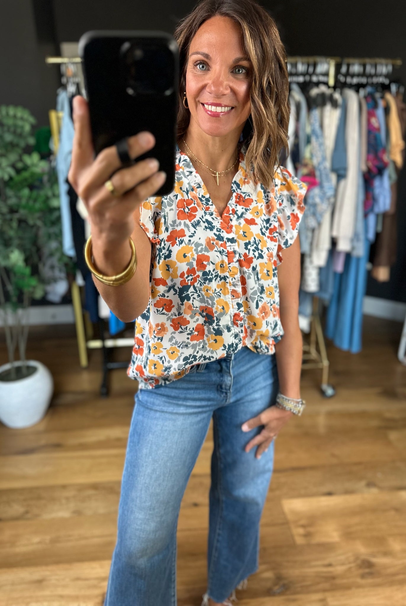 Worth It All Floral Top-Short Sleeves-voy-Anna Kaytes Boutique, Women's Fashion Boutique in Grinnell, Iowa