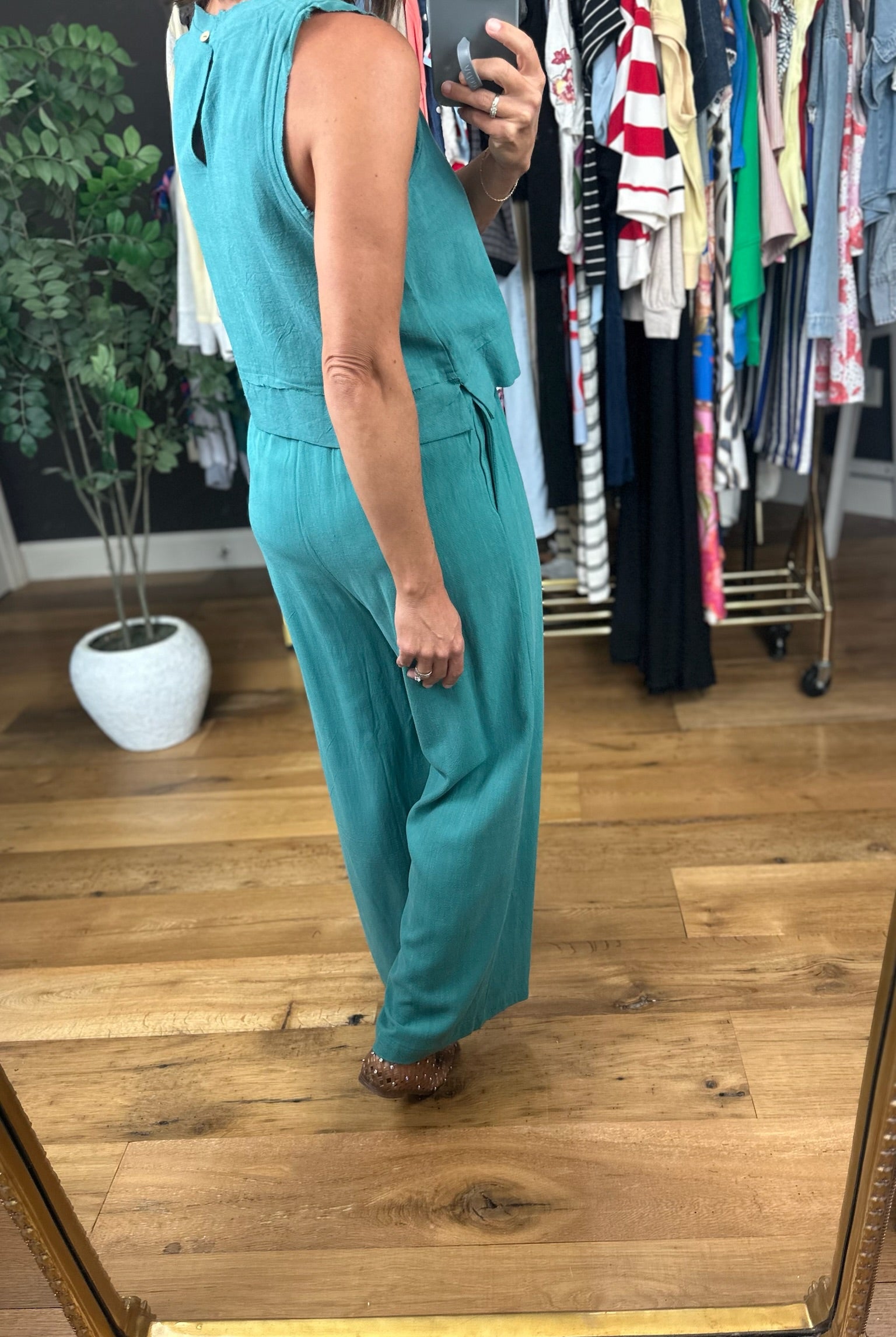 What I See 2-Piece Linen Set-Sleeveless-Very J-Anna Kaytes Boutique, Women's Fashion Boutique in Grinnell, Iowa