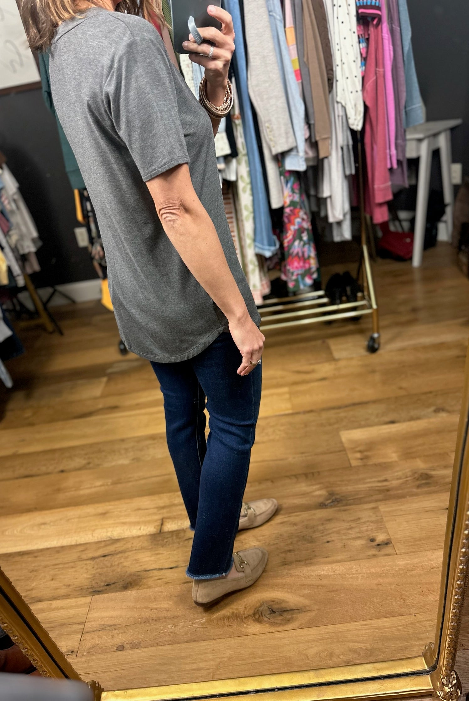 Focus On Me V-Neck Tee-Short Sleeves-Staccato-Anna Kaytes Boutique, Women's Fashion Boutique in Grinnell, Iowa