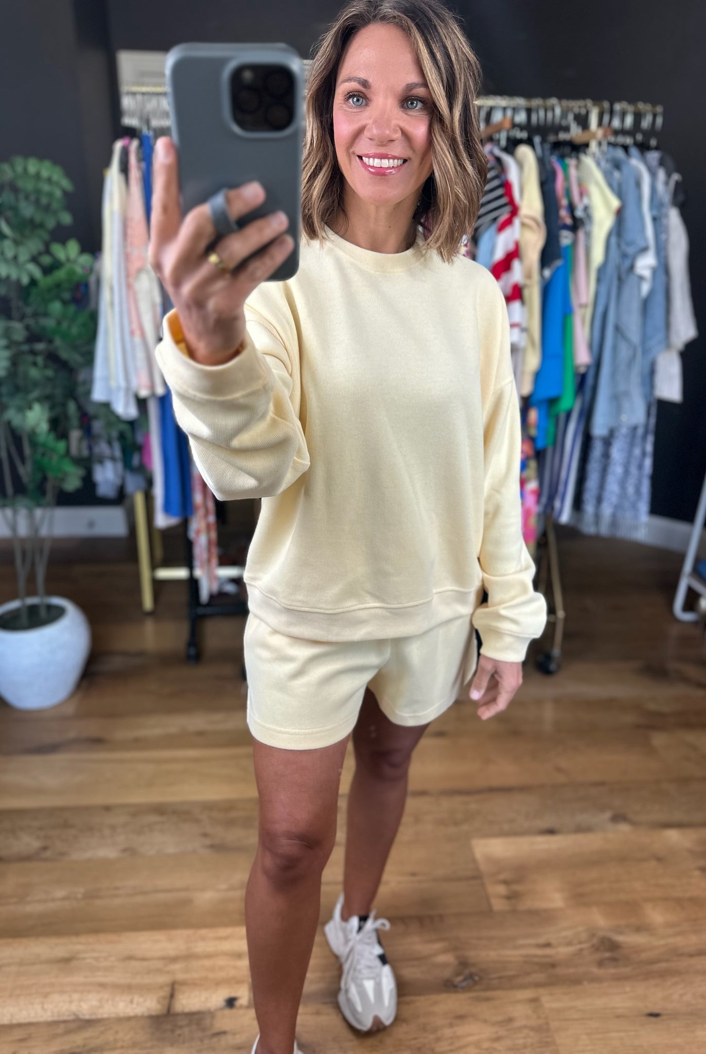 No Doubts Crew + Shorts Set-Sweaters-Wishlist-Anna Kaytes Boutique, Women's Fashion Boutique in Grinnell, Iowa