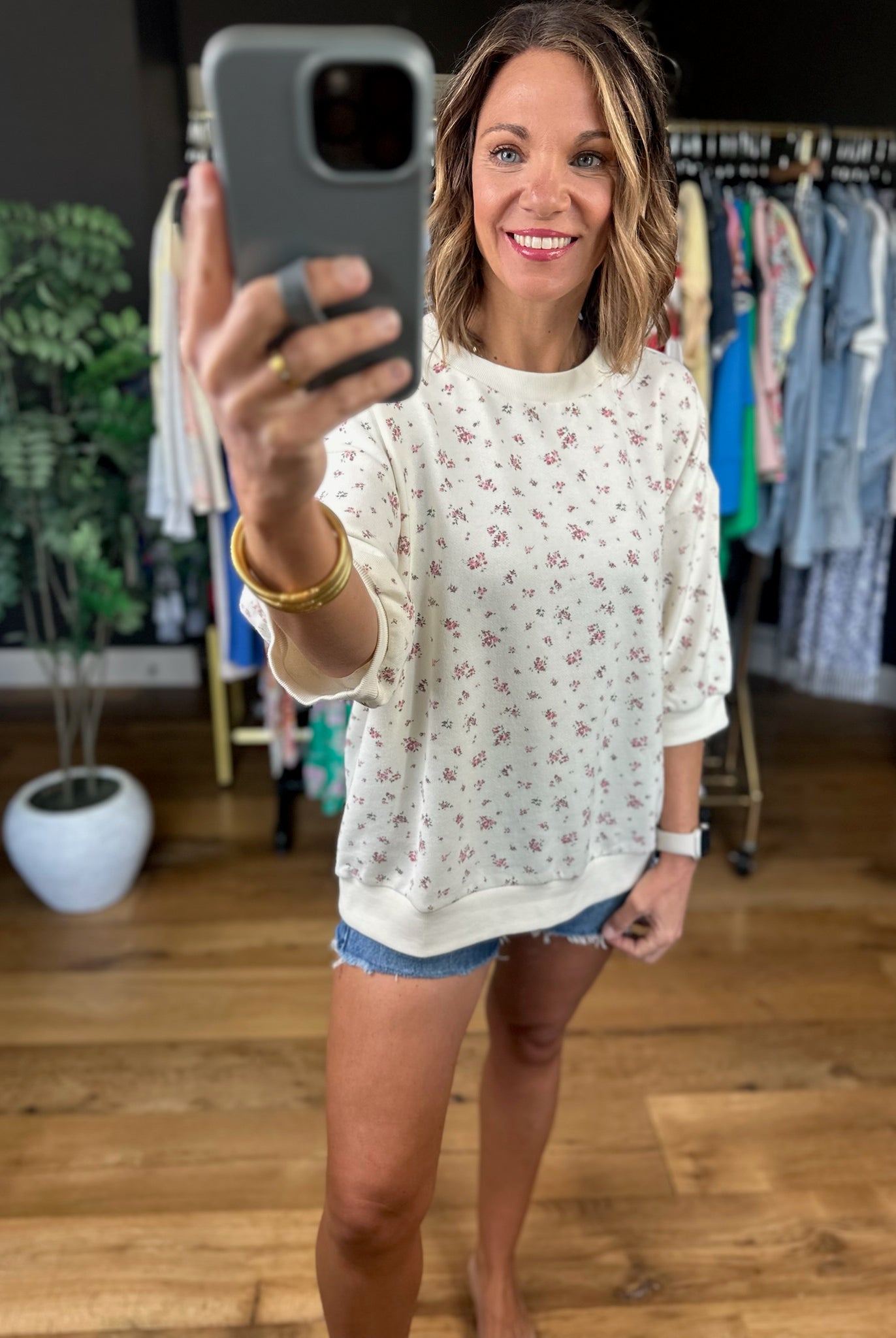 Take It Easy Floral Top-Short Sleeves-Blu Pepper-Anna Kaytes Boutique, Women's Fashion Boutique in Grinnell, Iowa