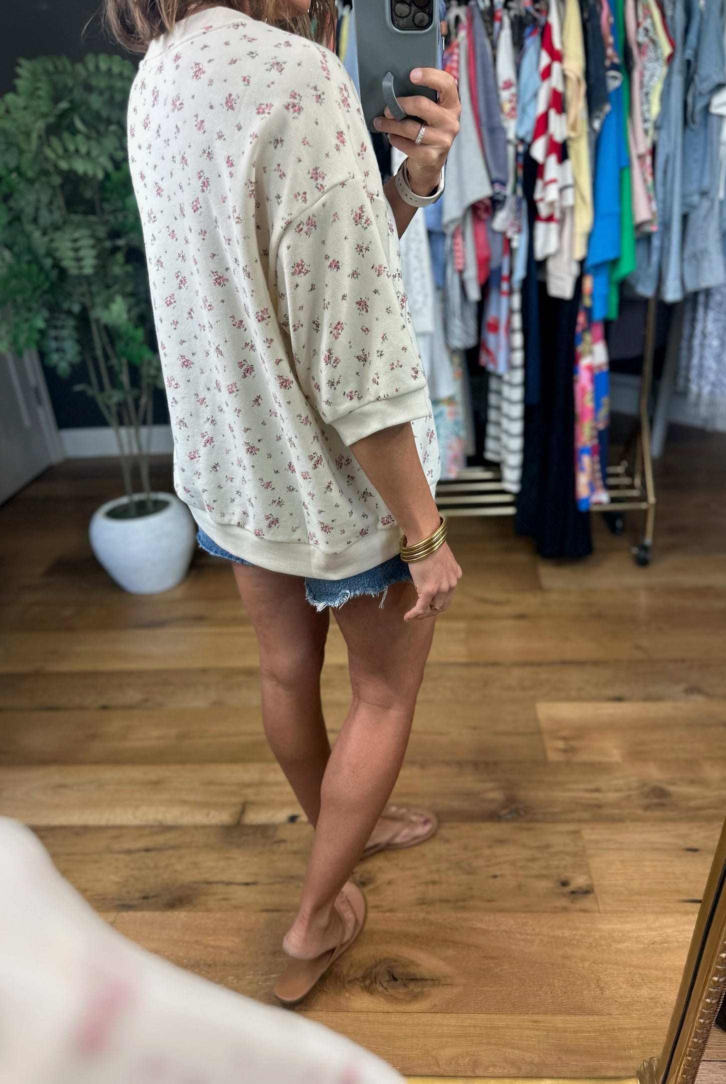 Take It Easy Floral Top-Short Sleeves-Blu Pepper-Anna Kaytes Boutique, Women's Fashion Boutique in Grinnell, Iowa