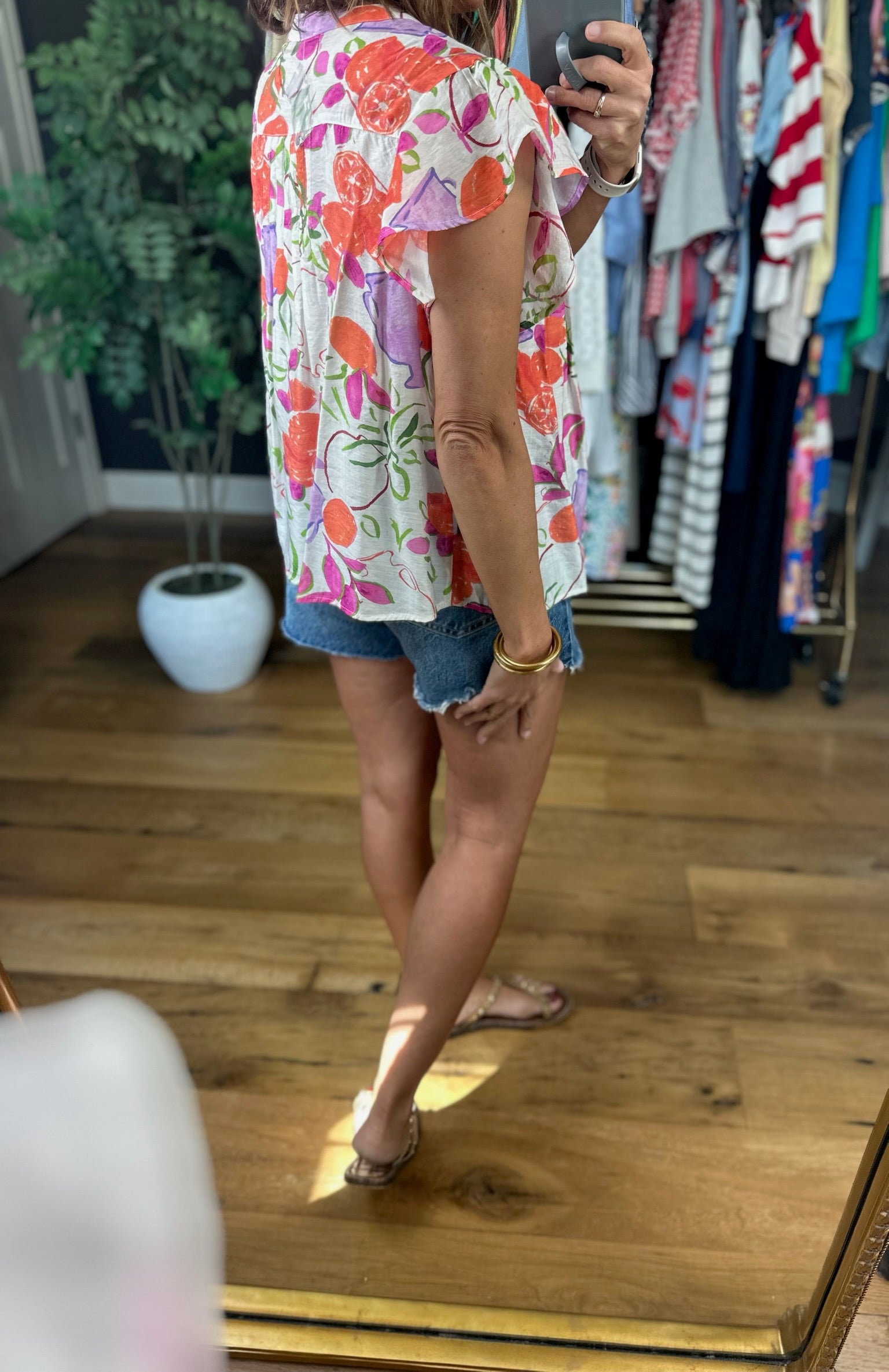 Beautiful Adventure Floral Top-Short Sleeves-ee:some-Anna Kaytes Boutique, Women's Fashion Boutique in Grinnell, Iowa