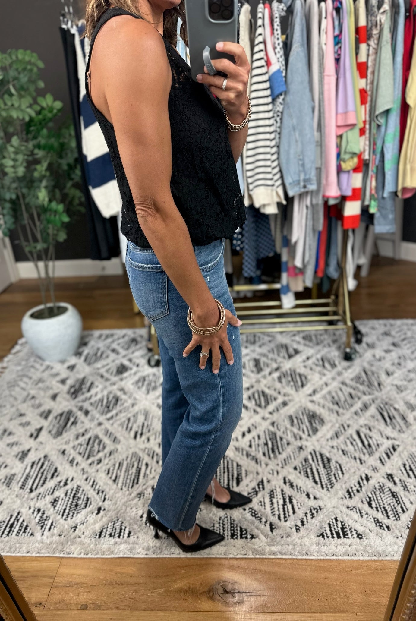 Bring It Back Bubble Hem Top-Short Sleeves-Hem & Thread-Anna Kaytes Boutique, Women's Fashion Boutique in Grinnell, Iowa