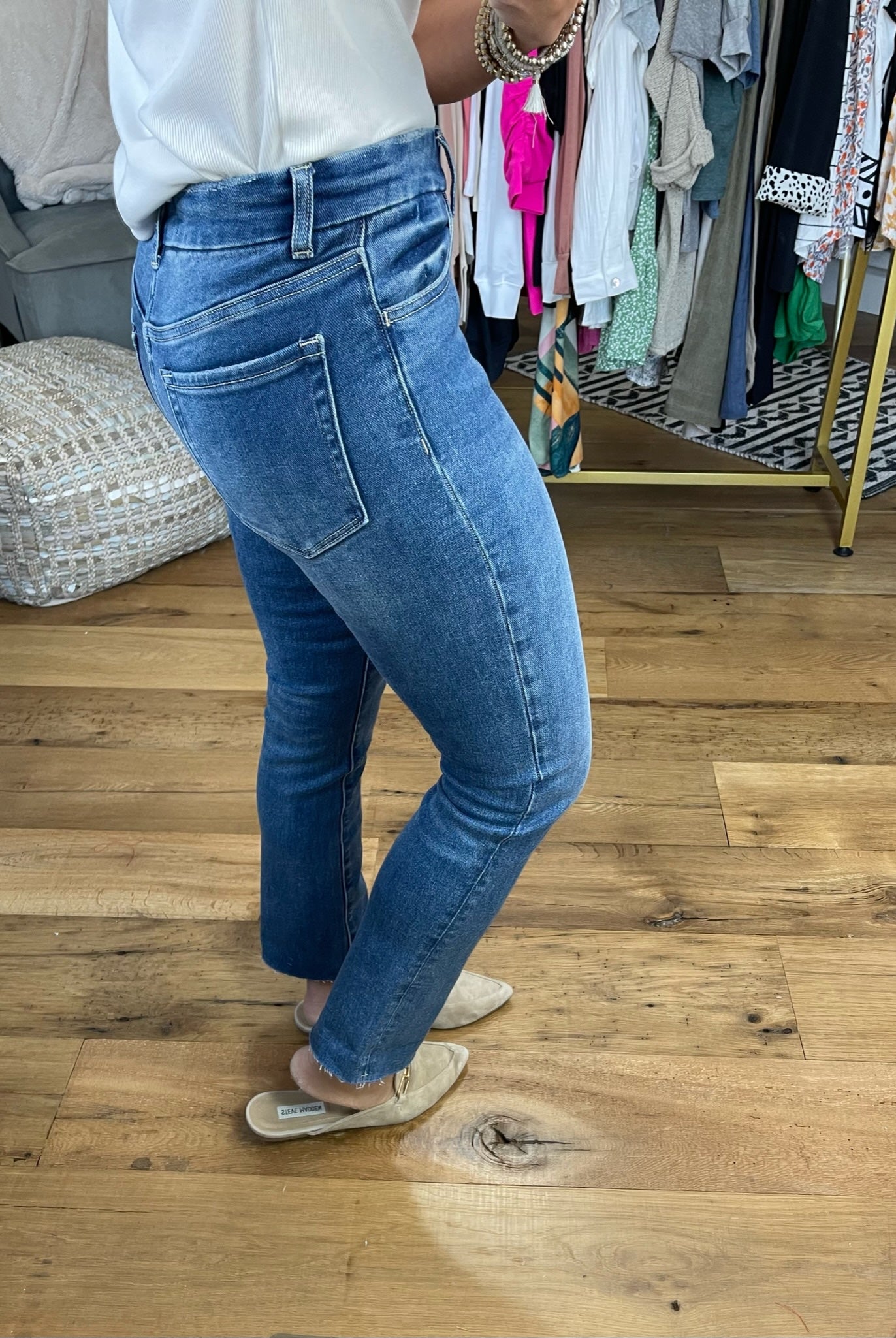 The Nicole Mid-Rise Stretch Slim Straight - Medium Wash-Jeans-Vervet V2213-Anna Kaytes Boutique, Women's Fashion Boutique in Grinnell, Iowa
