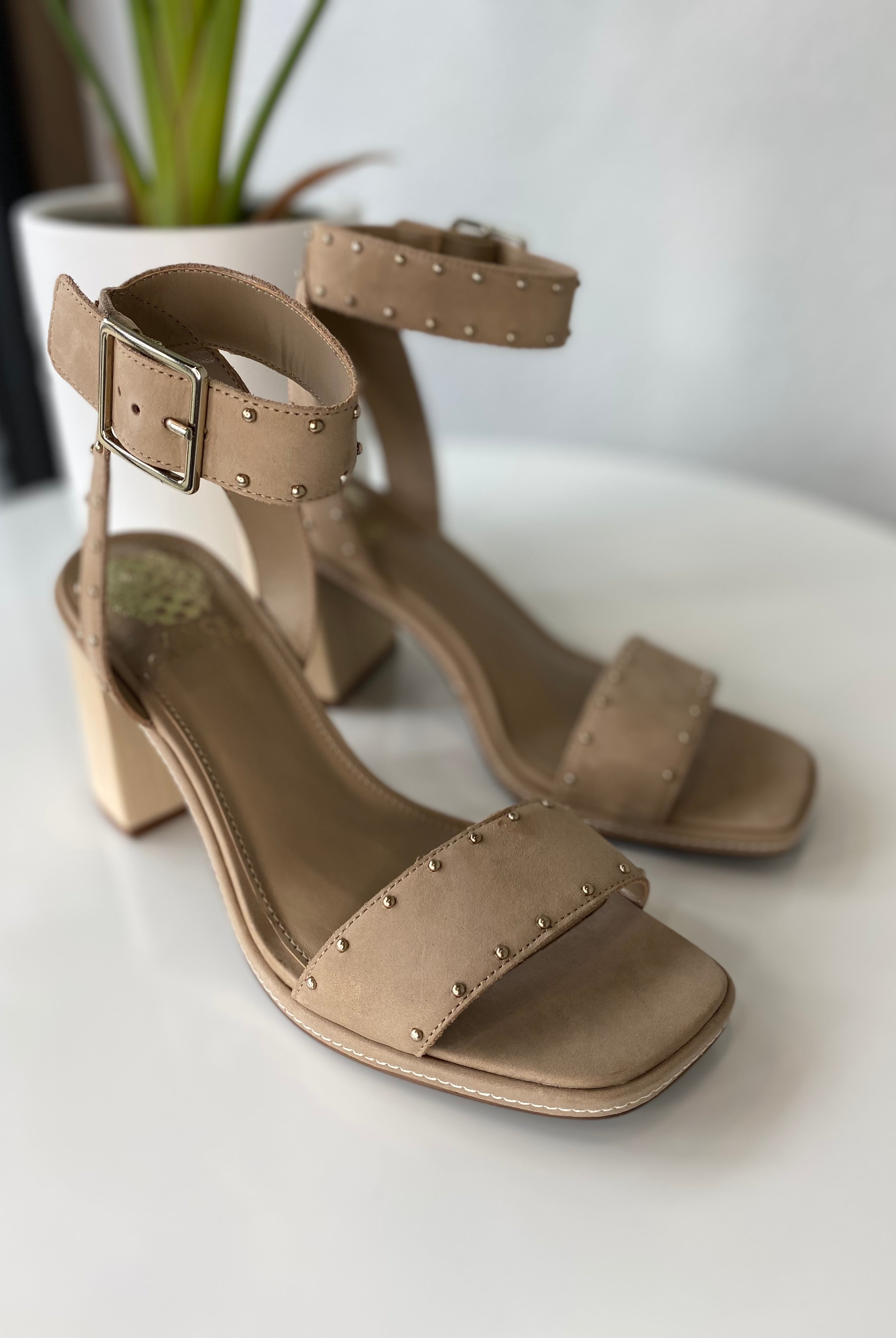 Vince Camuto City Sandal- Tortilla-Sandals-Vince Camuto- VC-Shreymin-Anna Kaytes Boutique, Women's Fashion Boutique in Grinnell, Iowa