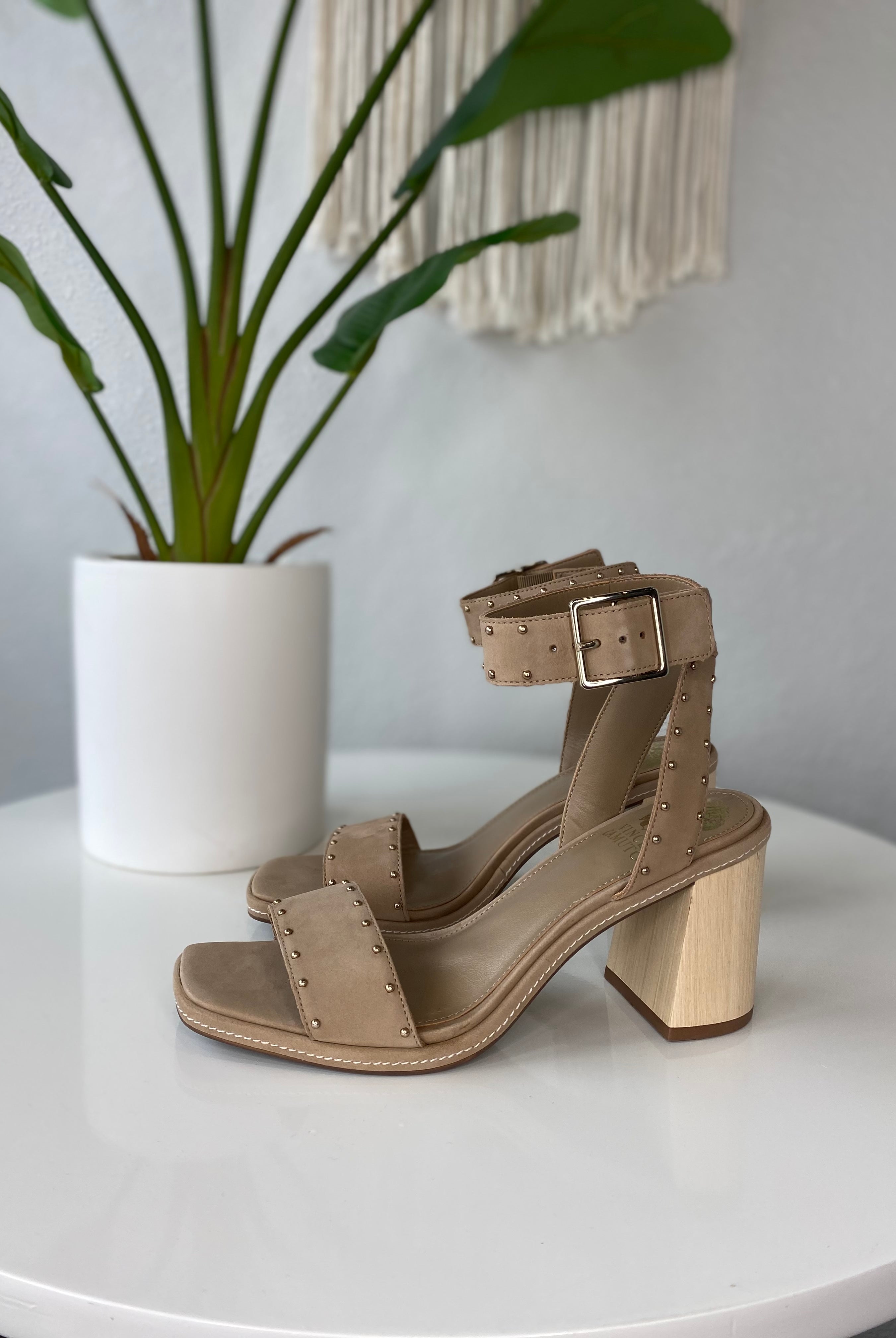 Vince Camuto City Sandal- Tortilla-Sandals-Vince Camuto- VC-Shreymin-Anna Kaytes Boutique, Women's Fashion Boutique in Grinnell, Iowa