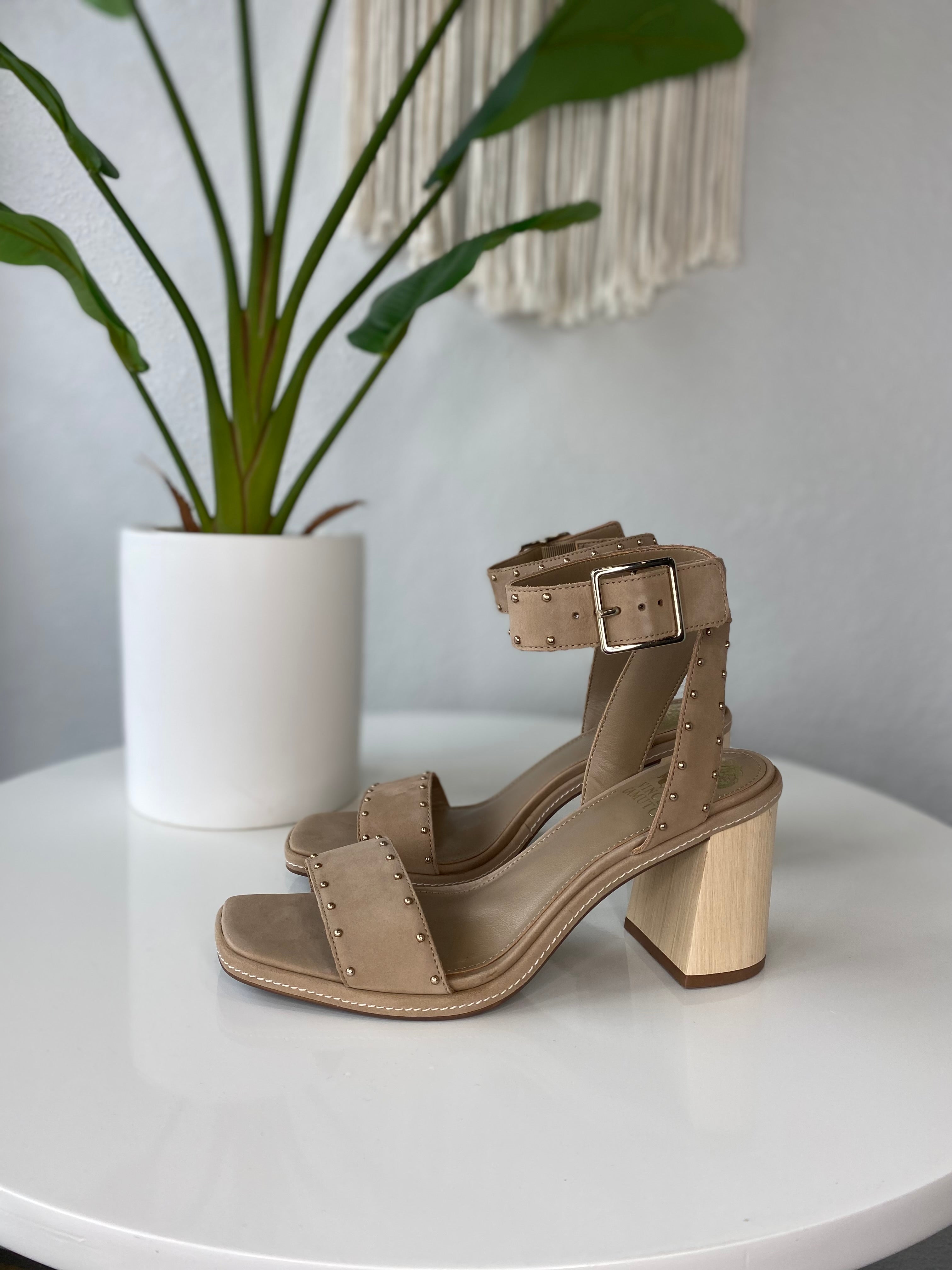 Vince Camuto City Sandal- Tortilla-Sandals-Vince Camuto- VC-Shreymin-Anna Kaytes Boutique, Women's Fashion Boutique in Grinnell, Iowa