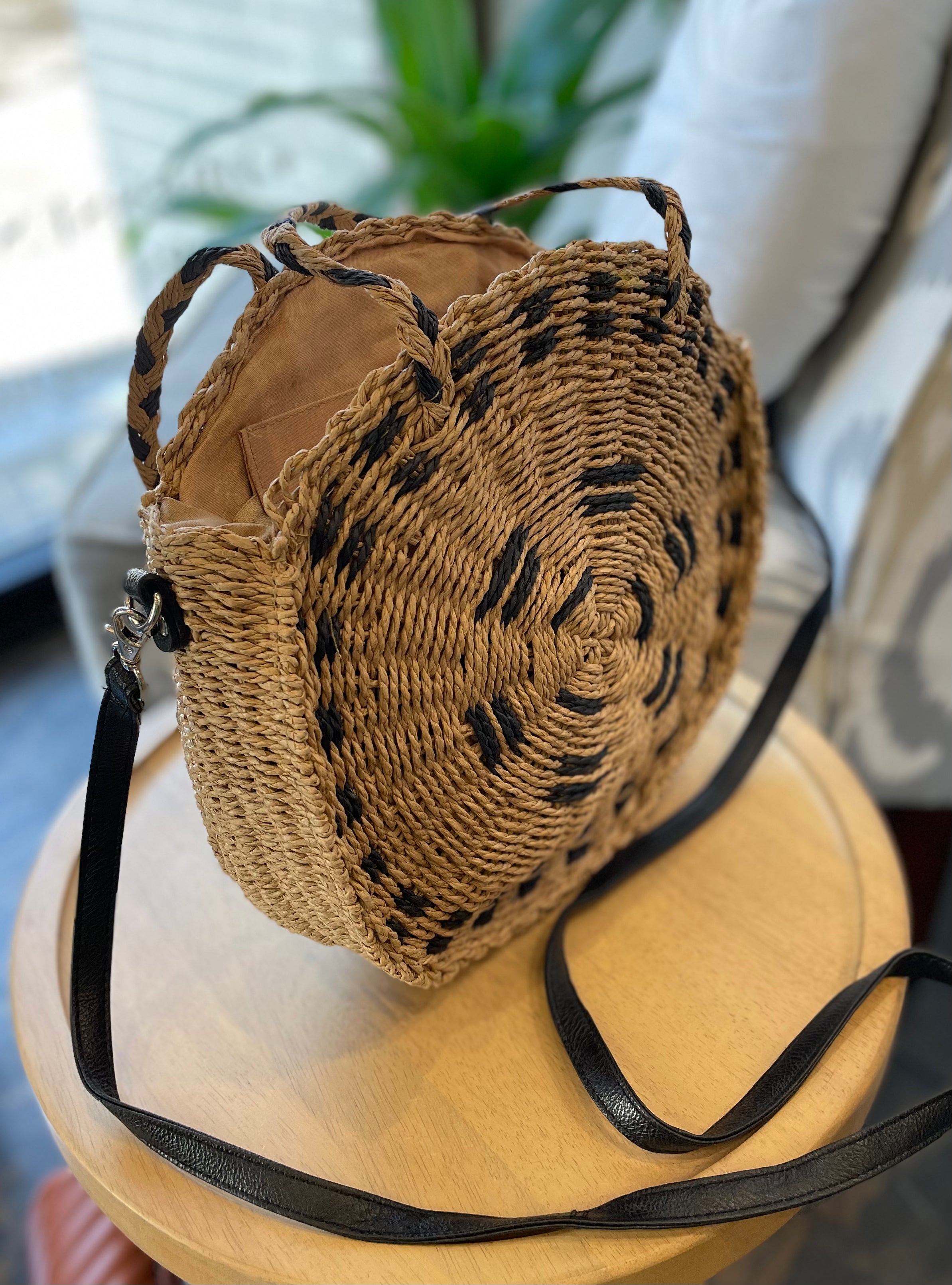 Olivia Straw Tote-Handbags-Anna Kaytes Boutique-Anna Kaytes Boutique, Women's Fashion Boutique in Grinnell, Iowa