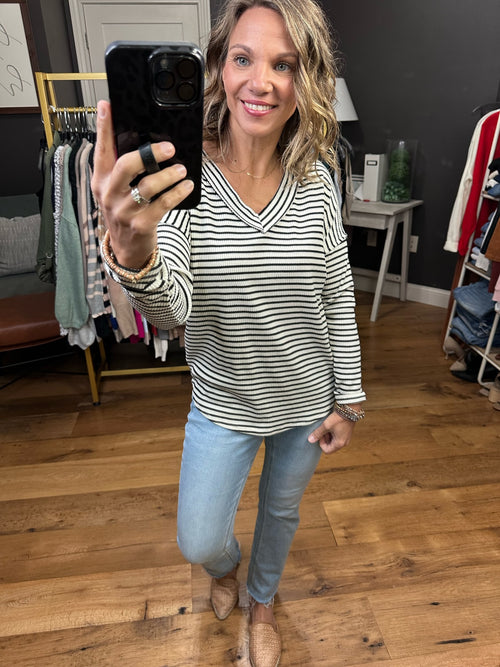 The Lucy Textured V-Neck Striped Long Sleeve Top - White/Black