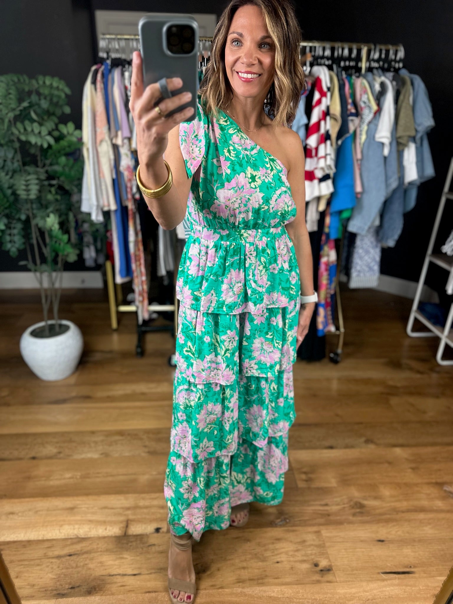 Entro USA Clothing | Anna Kayte's Boutique | Grinnell, Iowa  Anna Kaytes  Boutique