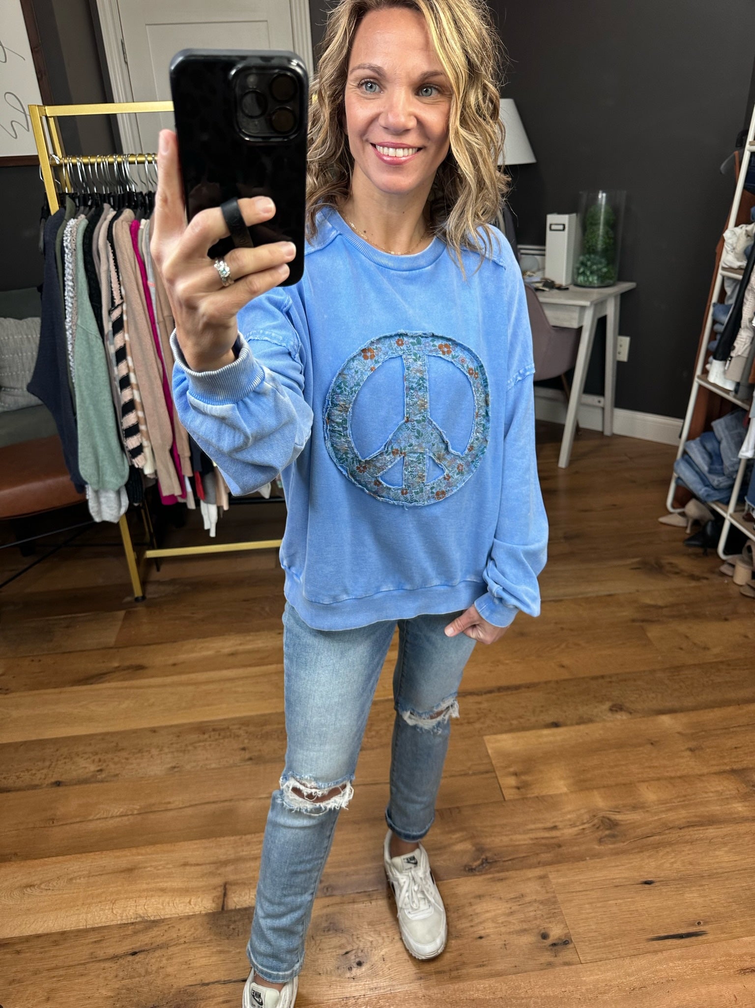 Inner Peace Embroidered Sweatshirt - Periblue