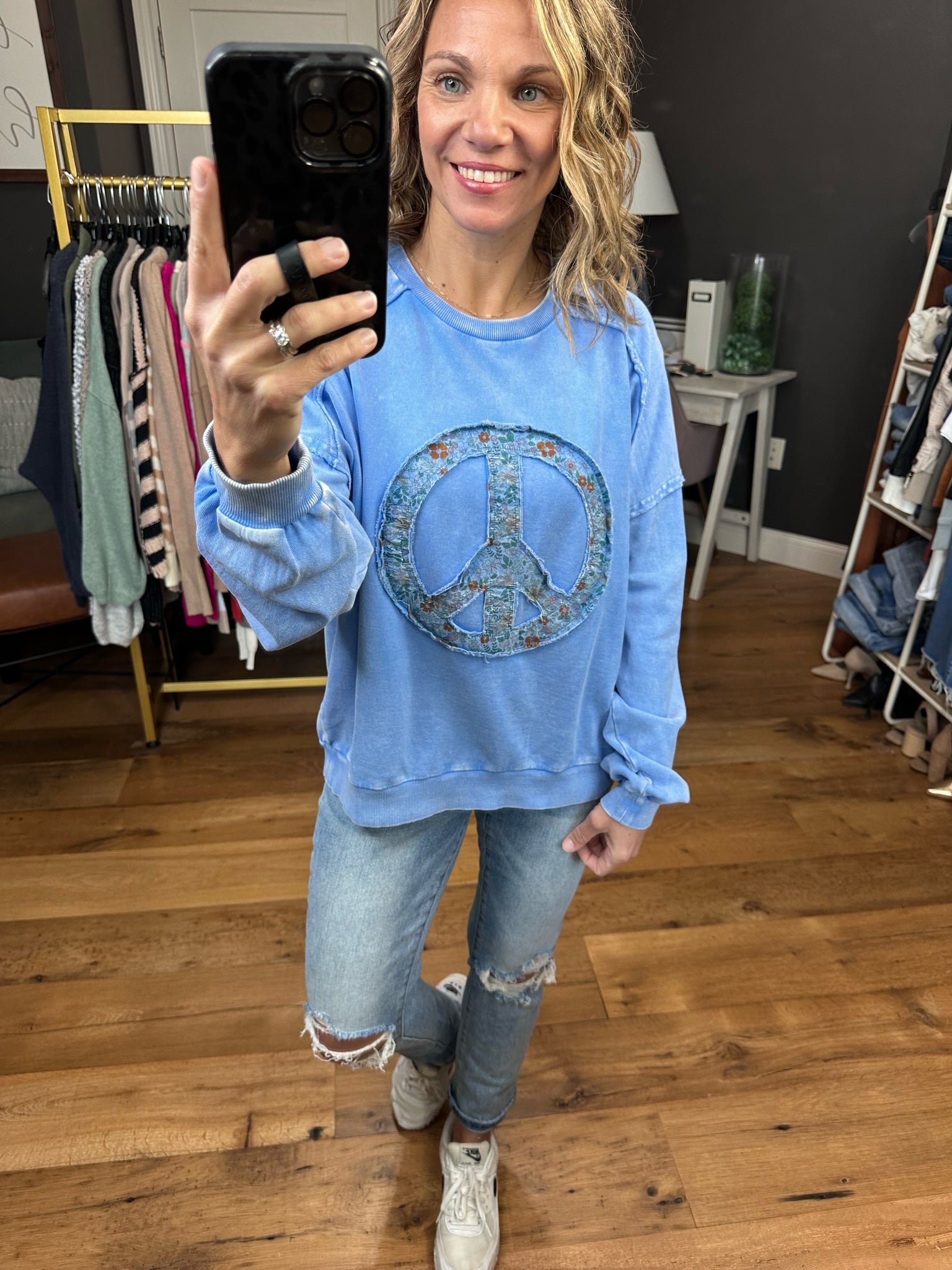 Inner Peace Embroidered Sweatshirt - Periblue