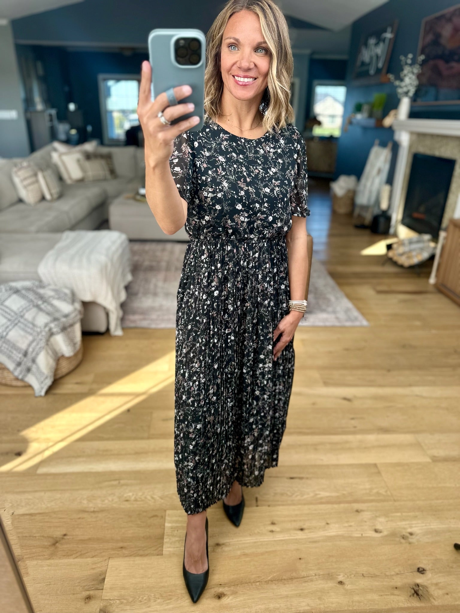 Looking Back Pleated Floral Dress-Hayden-Anna Kaytes Boutique, Women's Fashion Boutique in Grinnell, Iowa