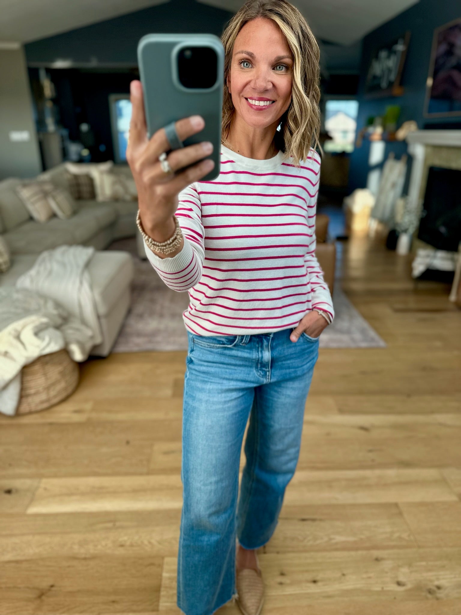 Simple Side Striped Lightweight Knit-Staccato-Anna Kaytes Boutique, Women's Fashion Boutique in Grinnell, Iowa